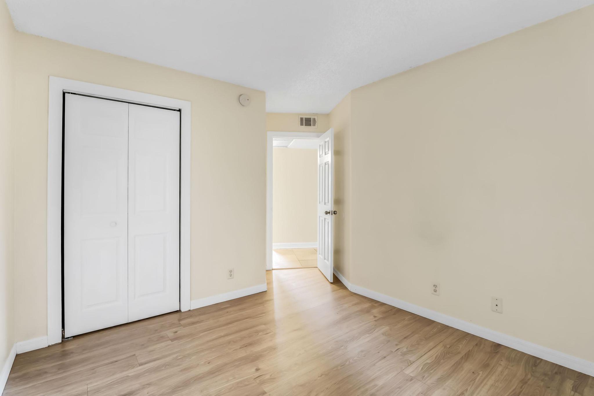 9000 NW 28th #1-204, Coral Springs FL 33065