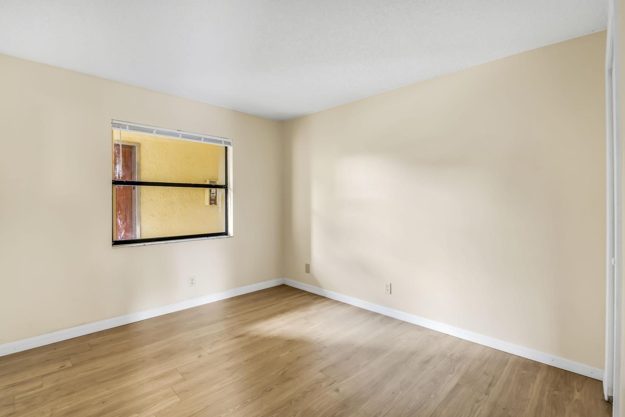 9000 NW 28th #1-204, Coral Springs FL 33065