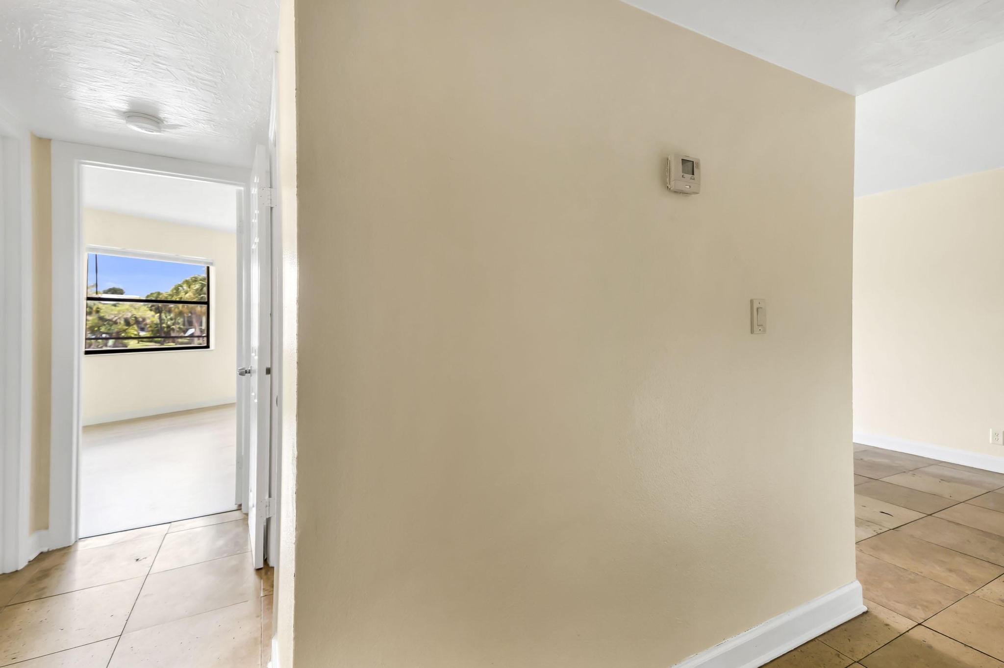 9000 NW 28th #1-204, Coral Springs FL 33065