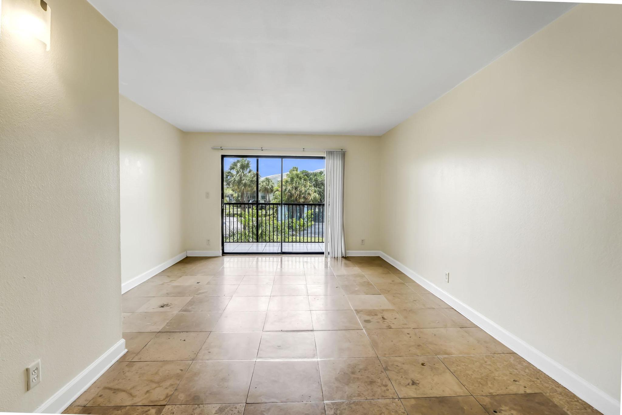 9000 NW 28th #1-204, Coral Springs FL 33065