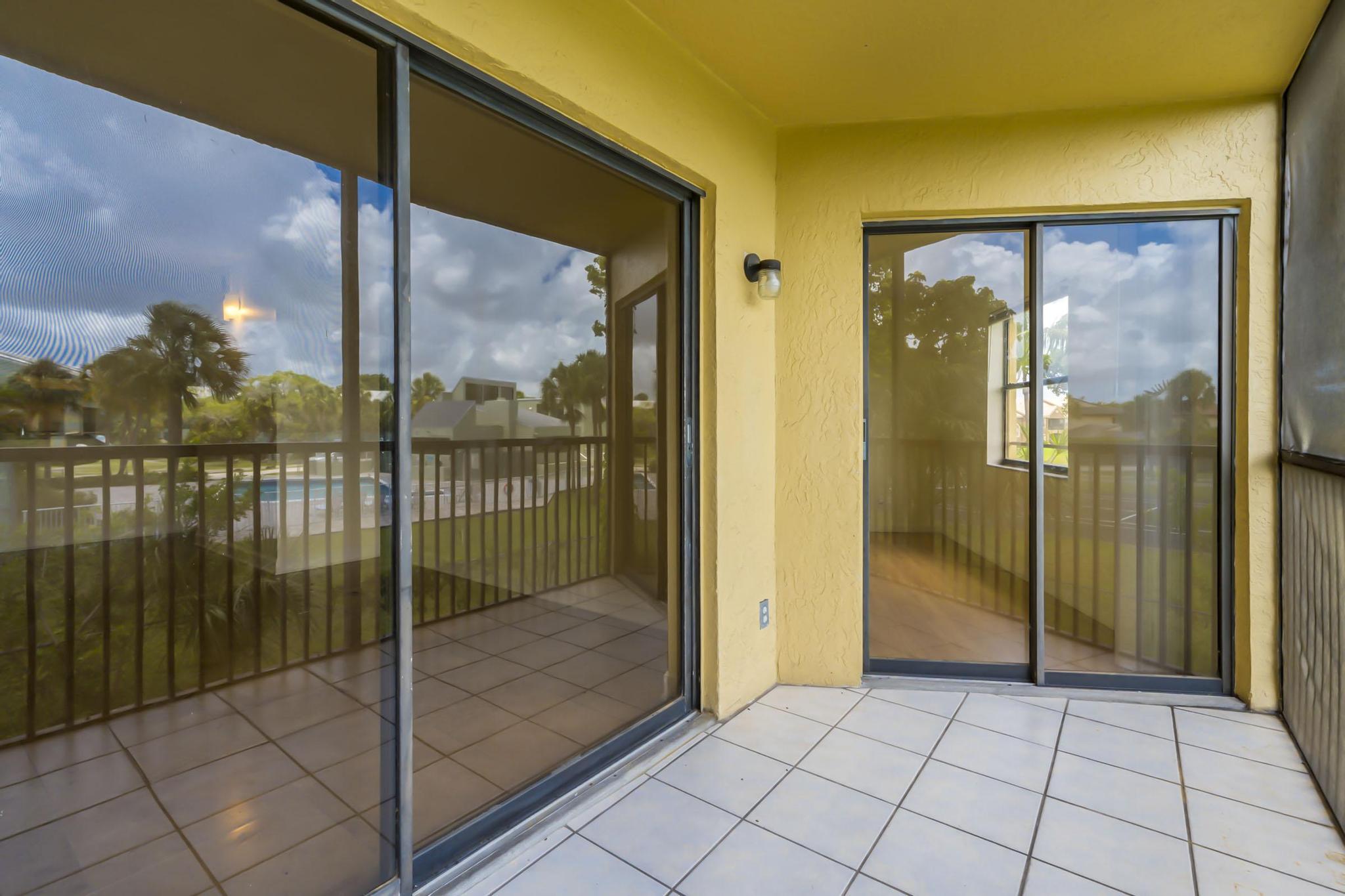 9000 NW 28th #1-204, Coral Springs FL 33065