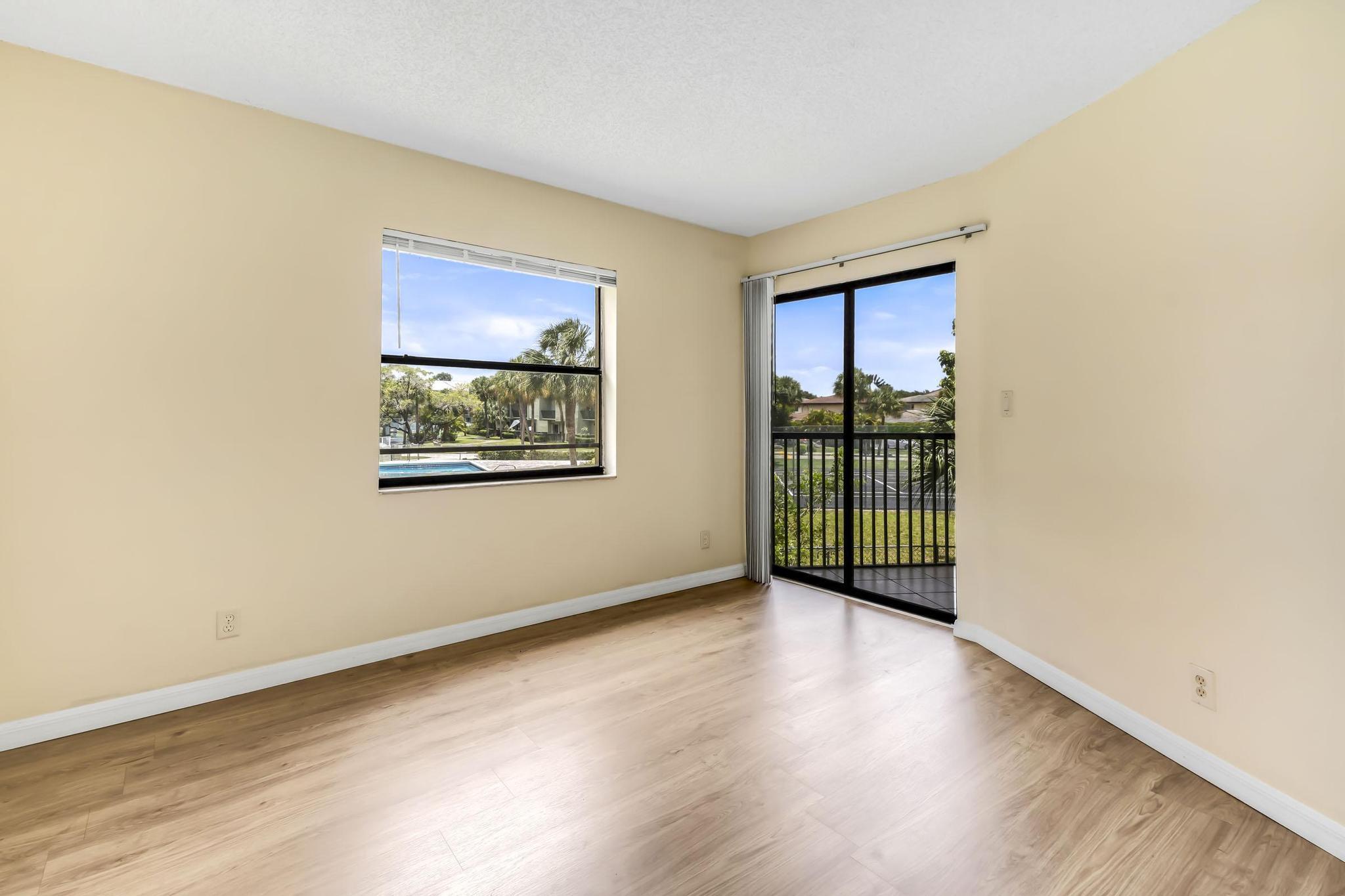 9000 NW 28th #1-204, Coral Springs FL 33065