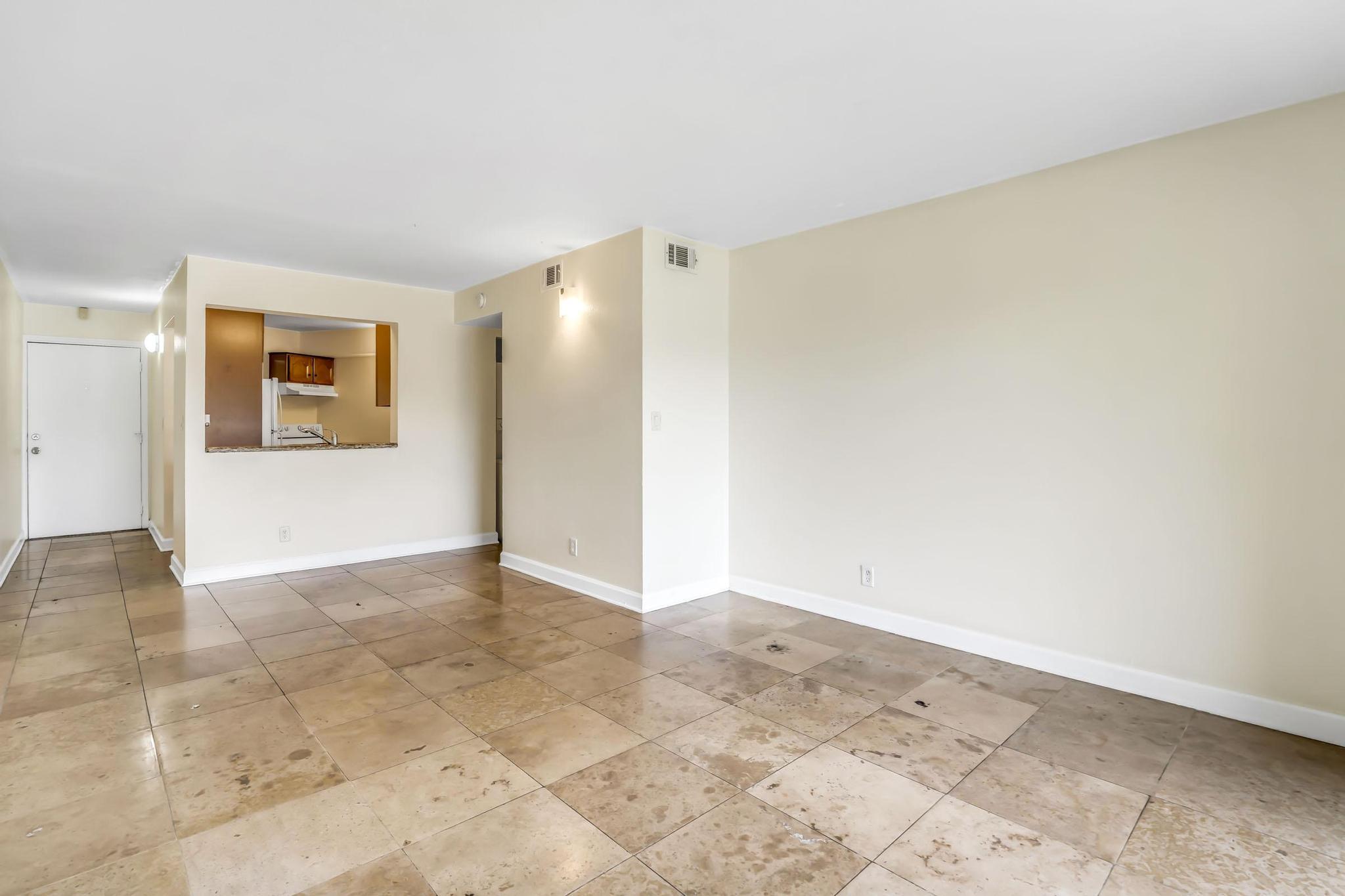 9000 NW 28th #1-204, Coral Springs FL 33065