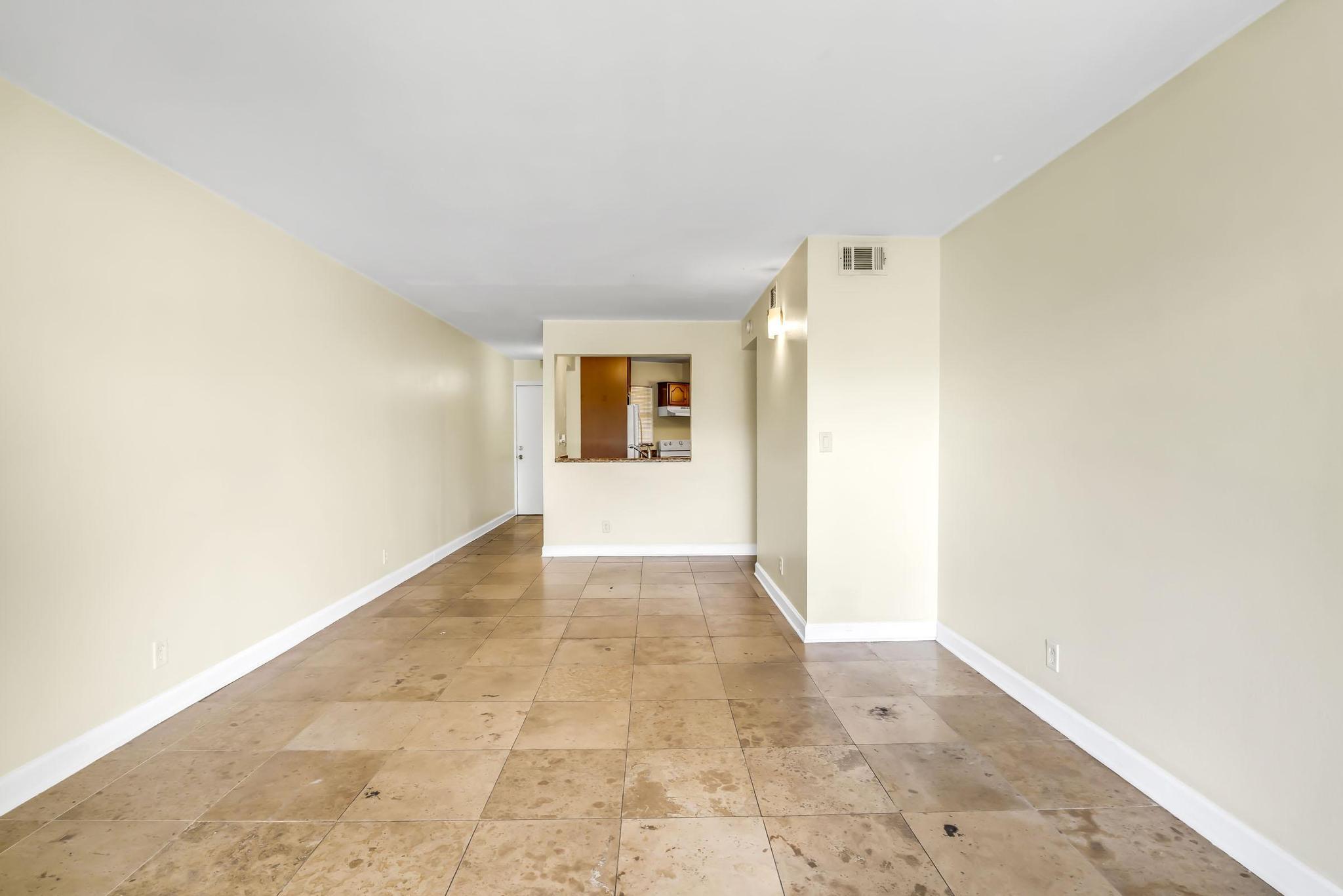9000 NW 28th #1-204, Coral Springs FL 33065