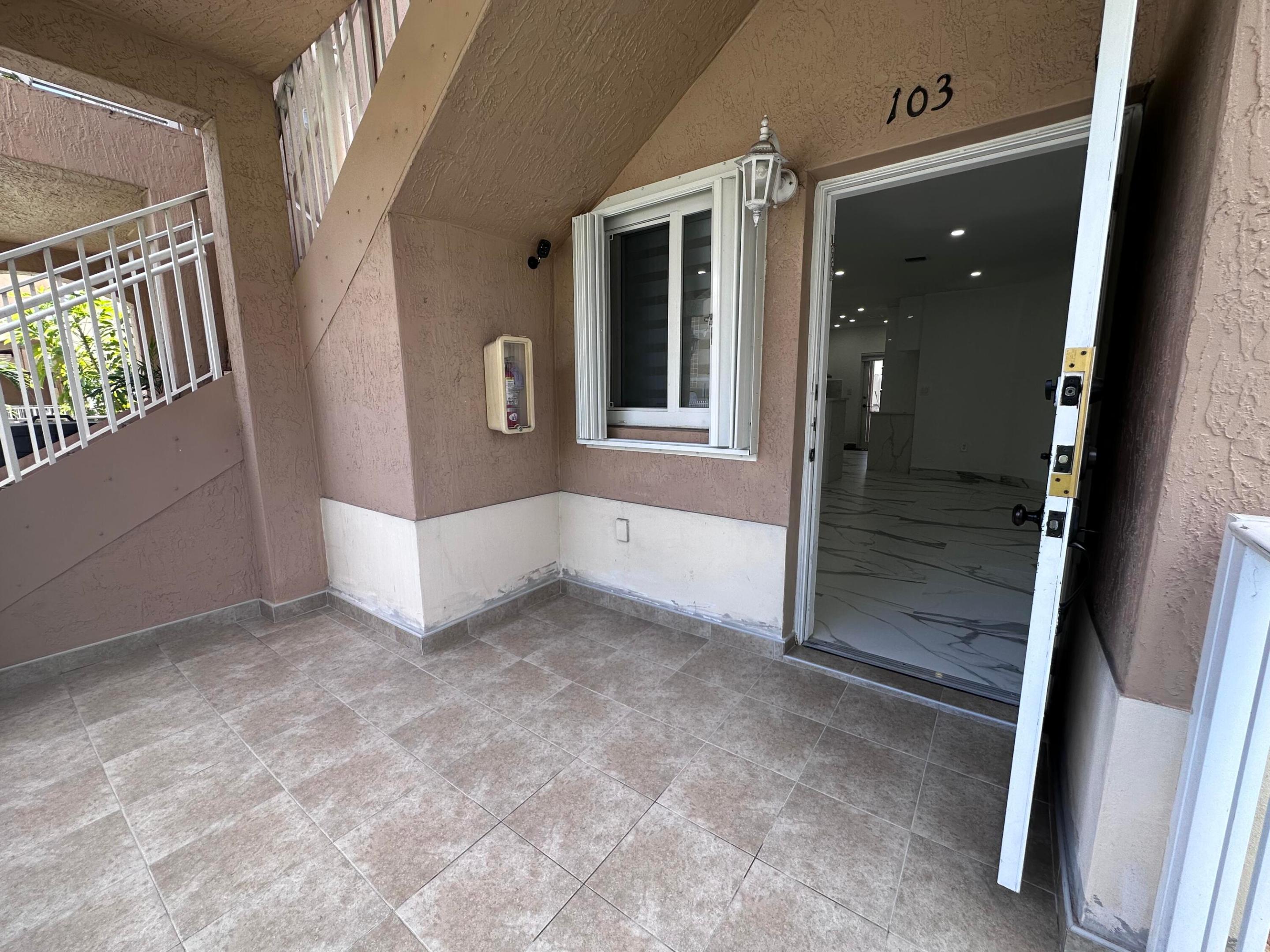 300 E 4th #103, Hialeah FL 33010