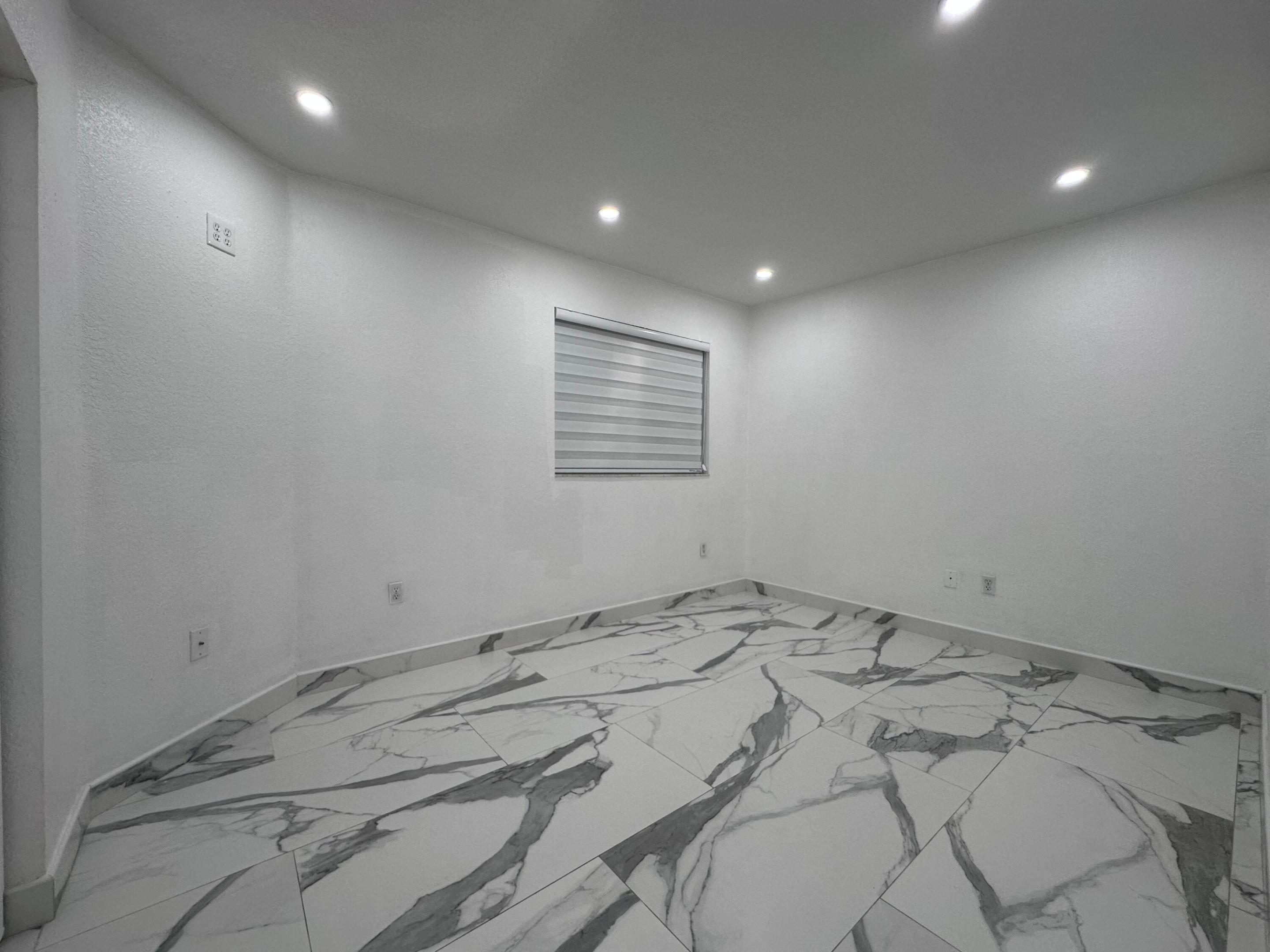 300 E 4th #103, Hialeah FL 33010
