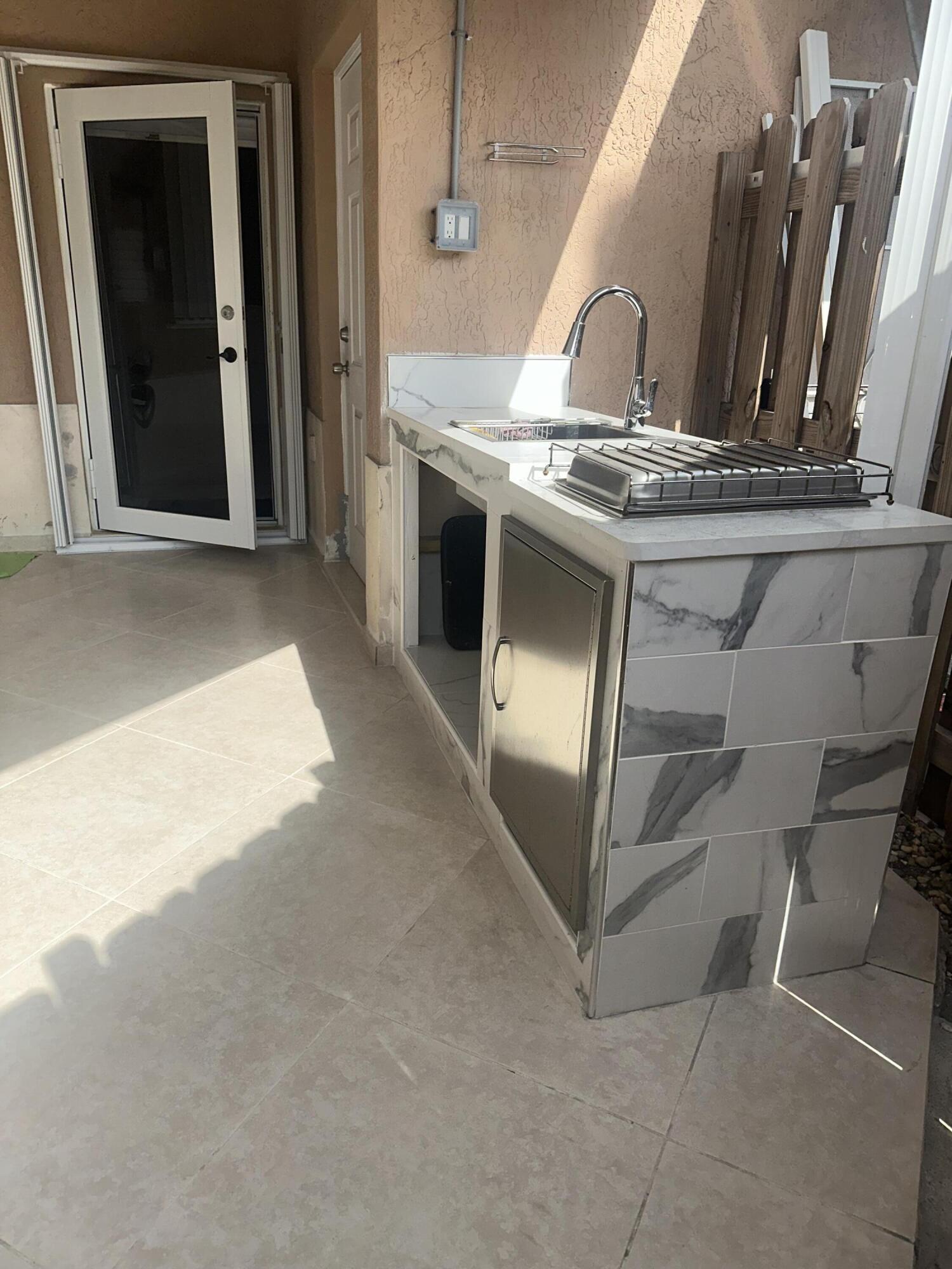 300 E 4th #103, Hialeah FL 33010