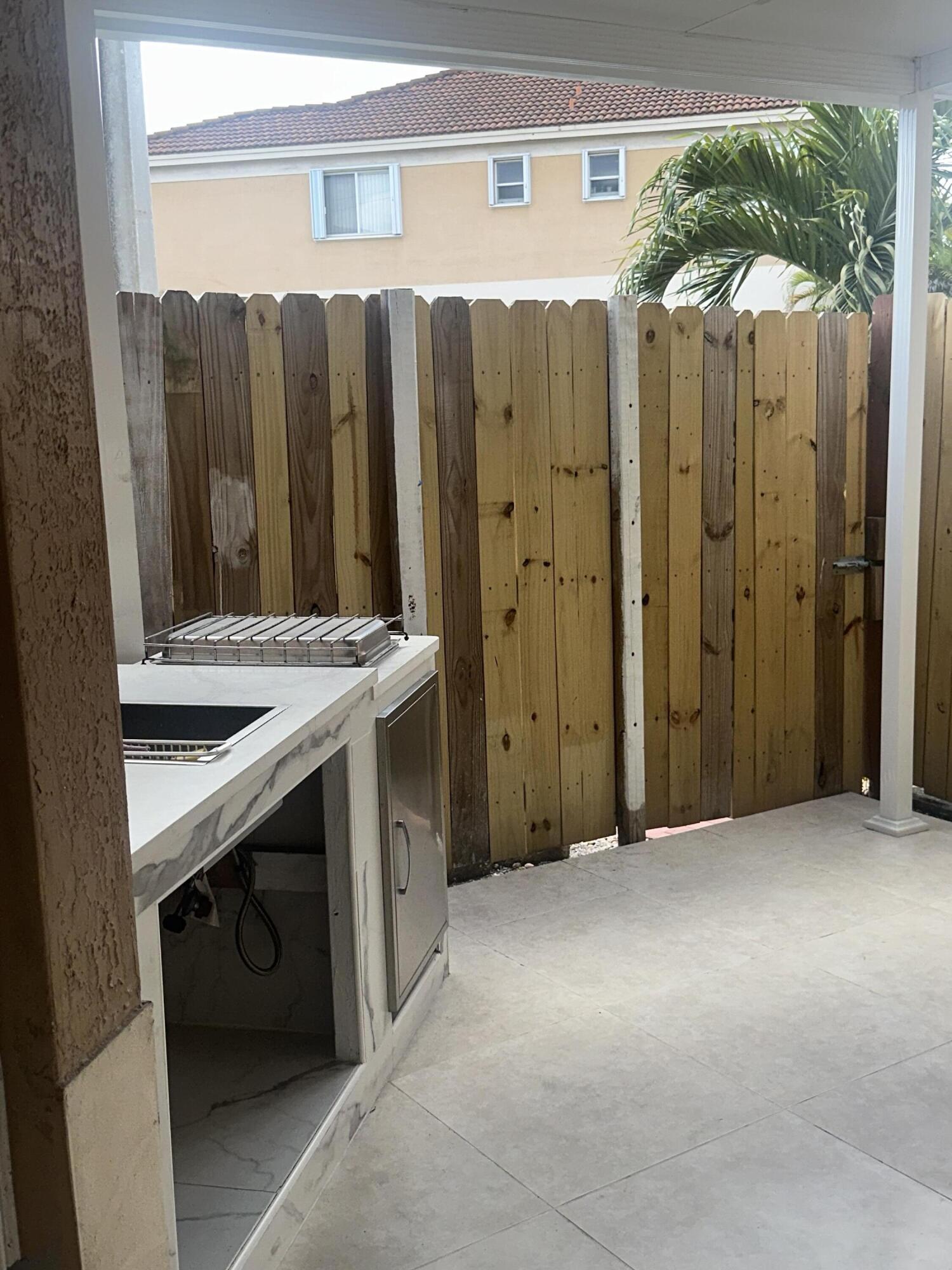 300 E 4th #103, Hialeah FL 33010