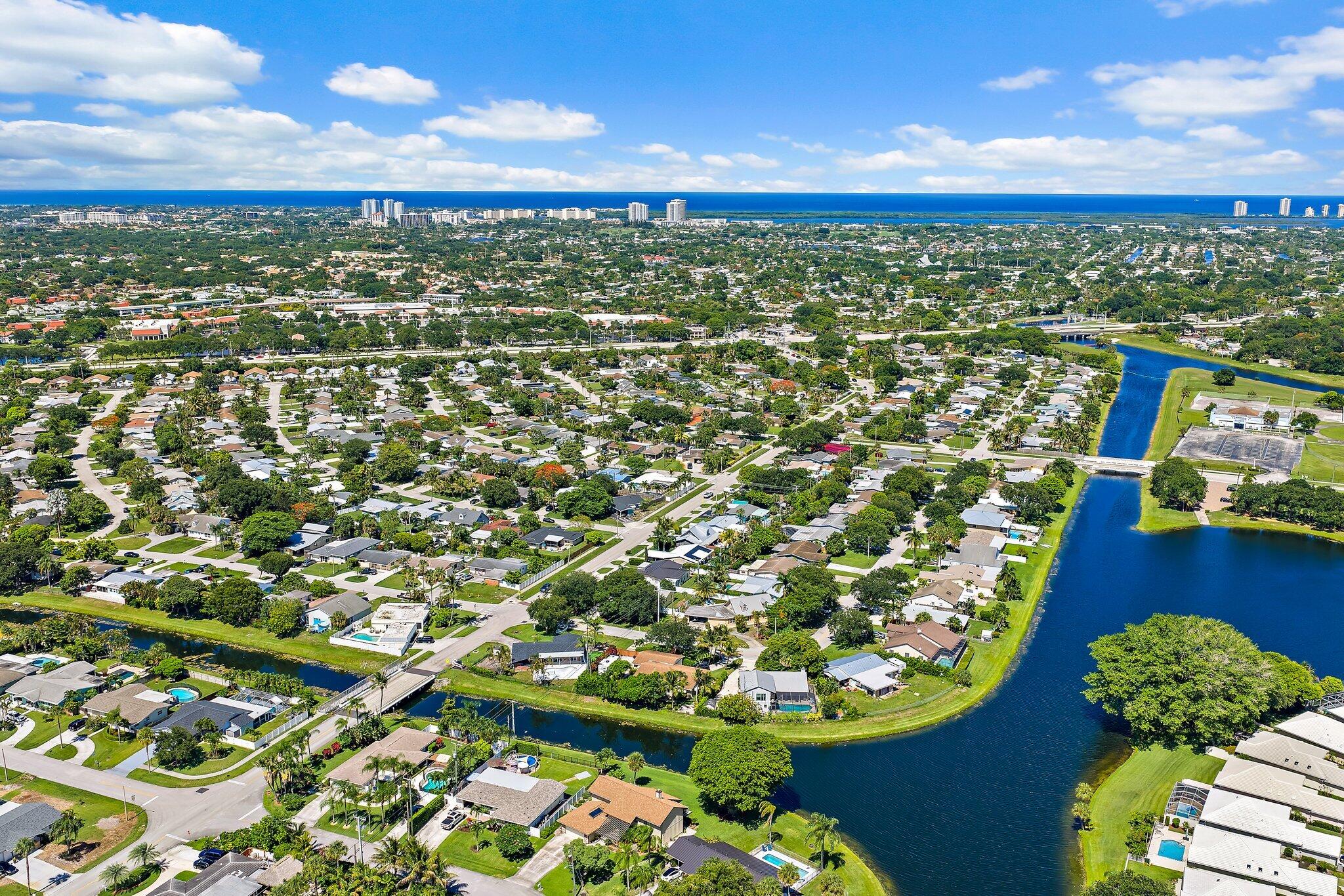 678 Riverside, Palm Beach Gardens FL 33410