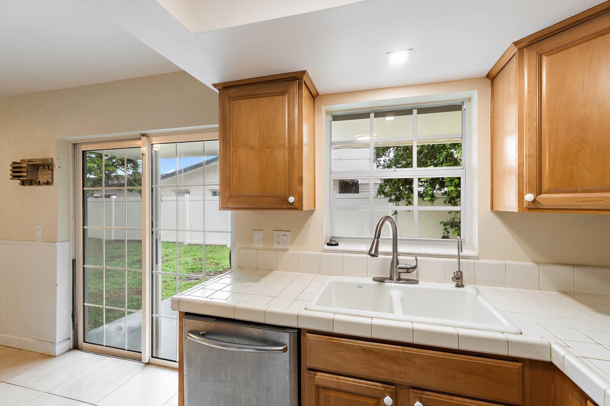 678 Riverside, Palm Beach Gardens FL 33410