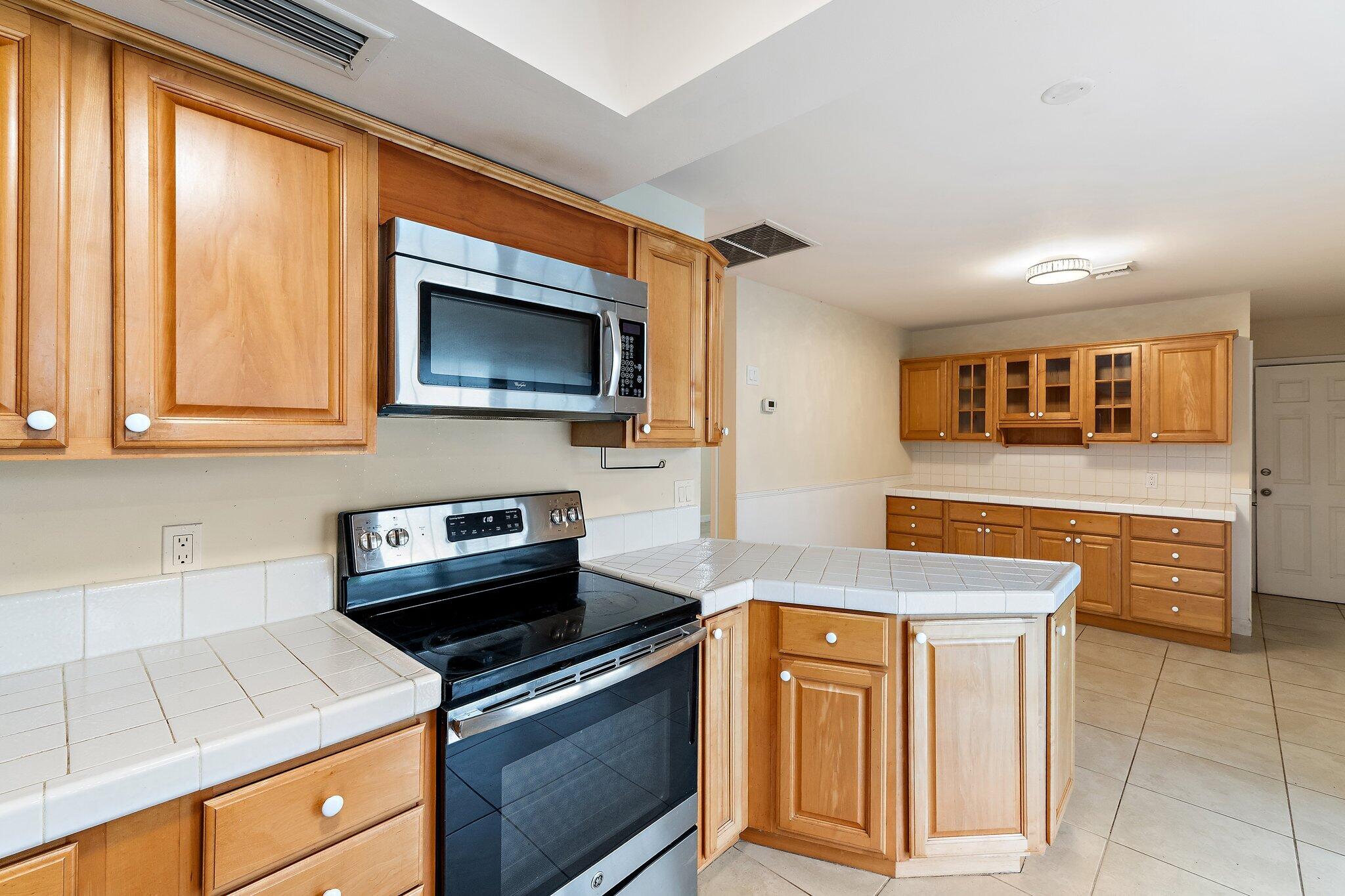 678 Riverside, Palm Beach Gardens FL 33410