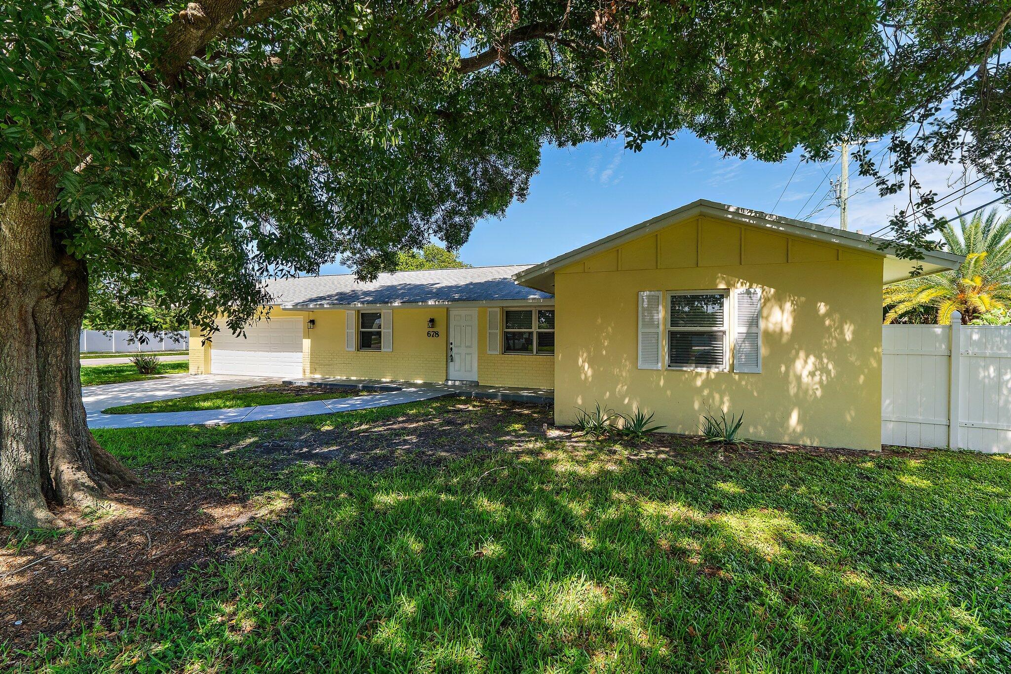 678 Riverside, Palm Beach Gardens FL 33410