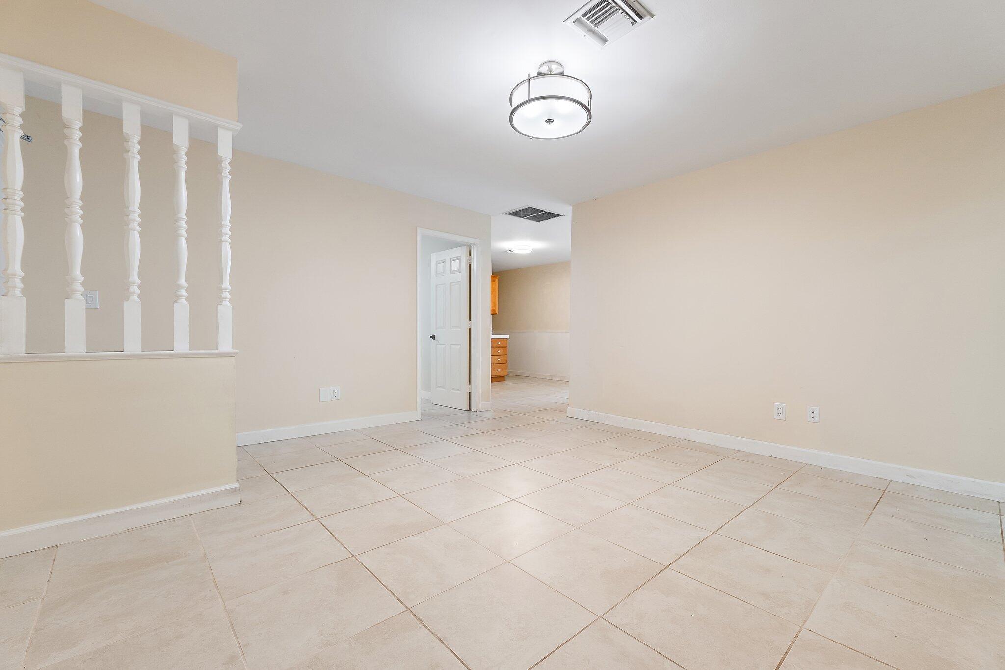 678 Riverside, Palm Beach Gardens FL 33410
