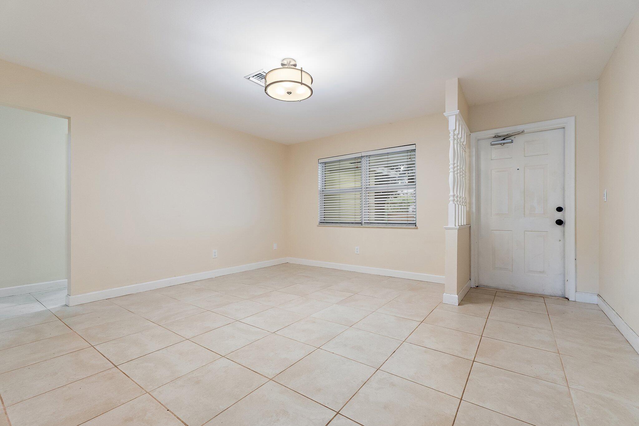 678 Riverside, Palm Beach Gardens FL 33410