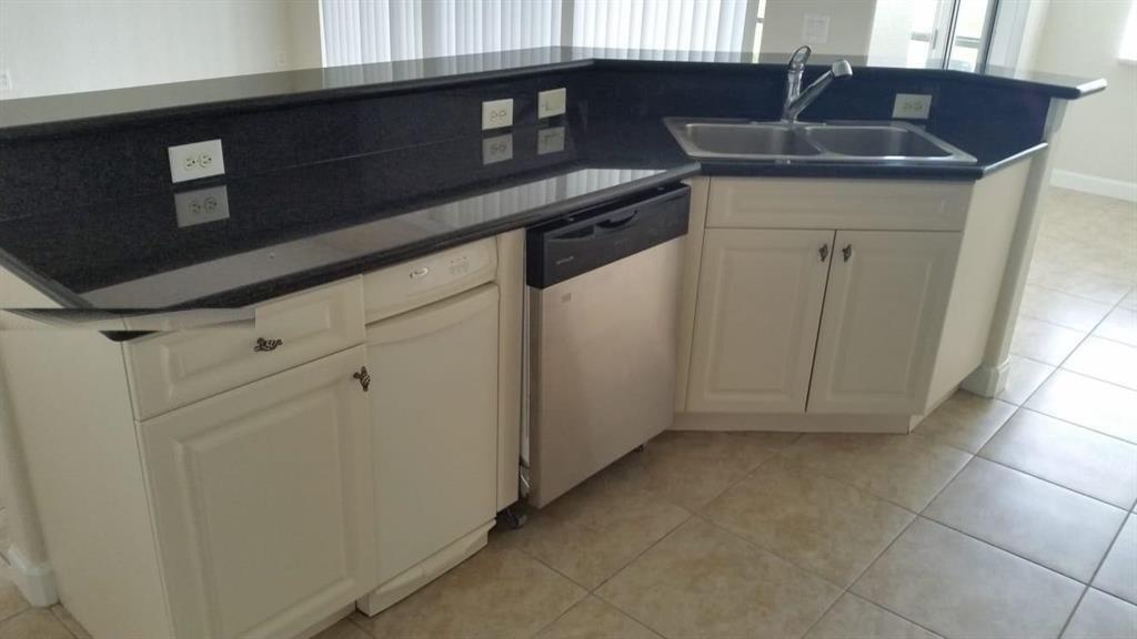 8207 NW 128th #18-b, Parkland FL 33076