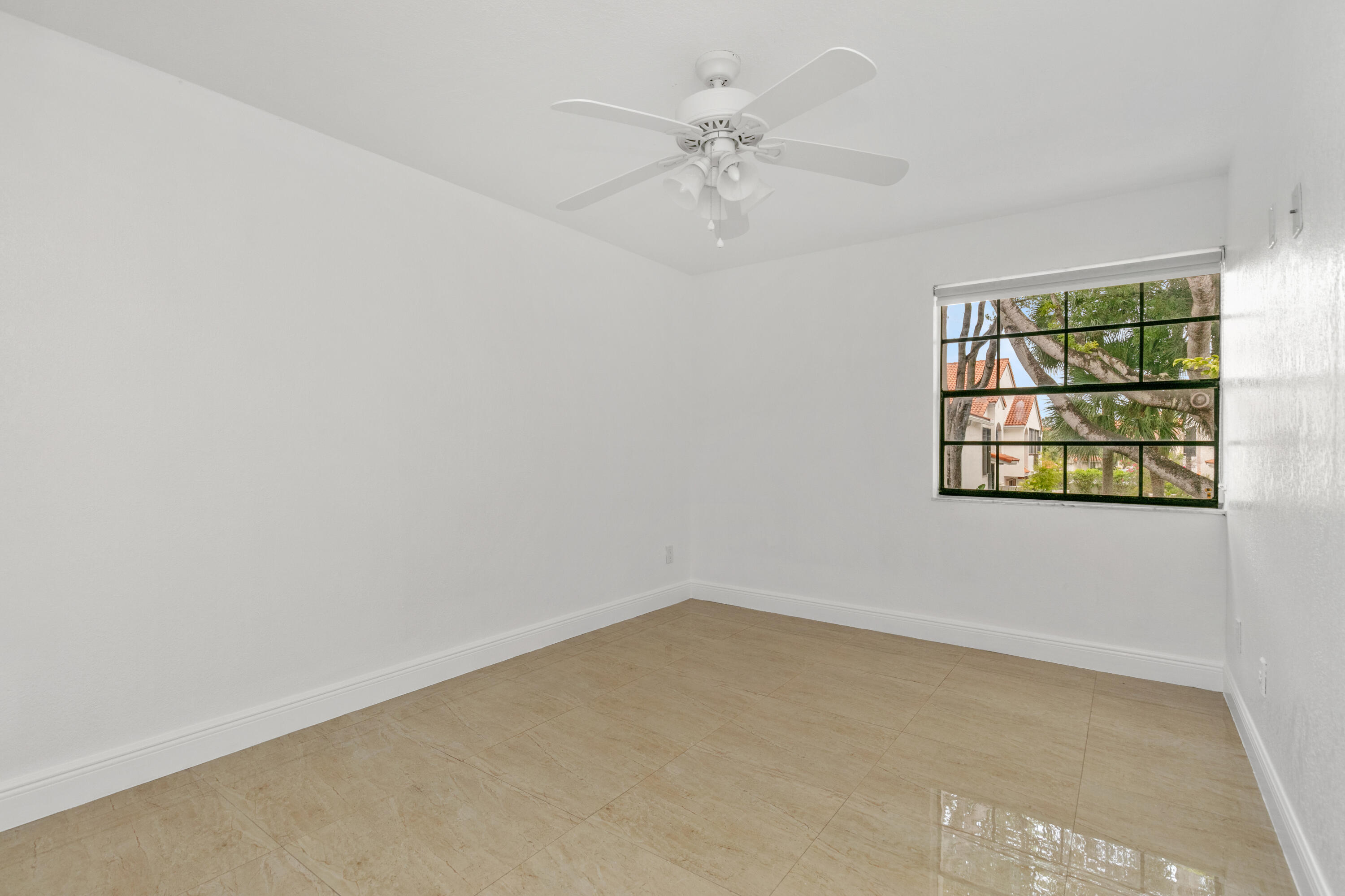 3530 Magellan #613, Aventura FL 33180