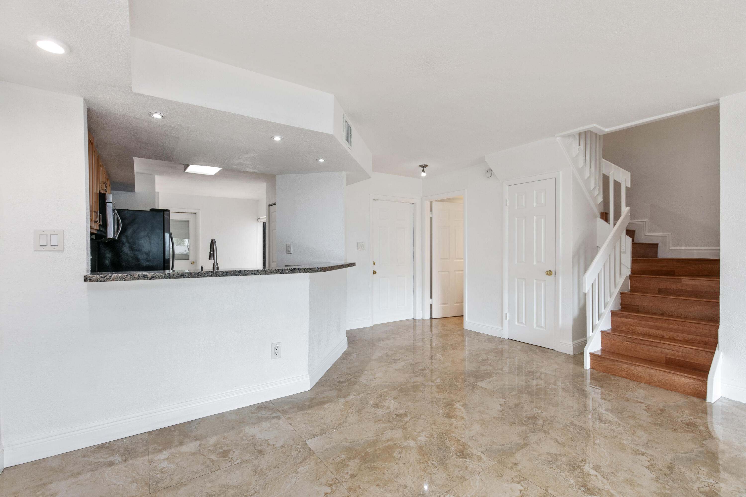 3530 Magellan #613, Aventura FL 33180