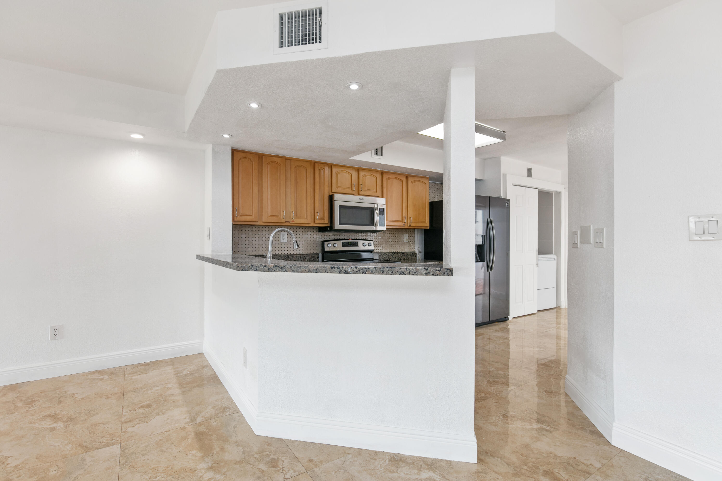 3530 Magellan #613, Aventura FL 33180