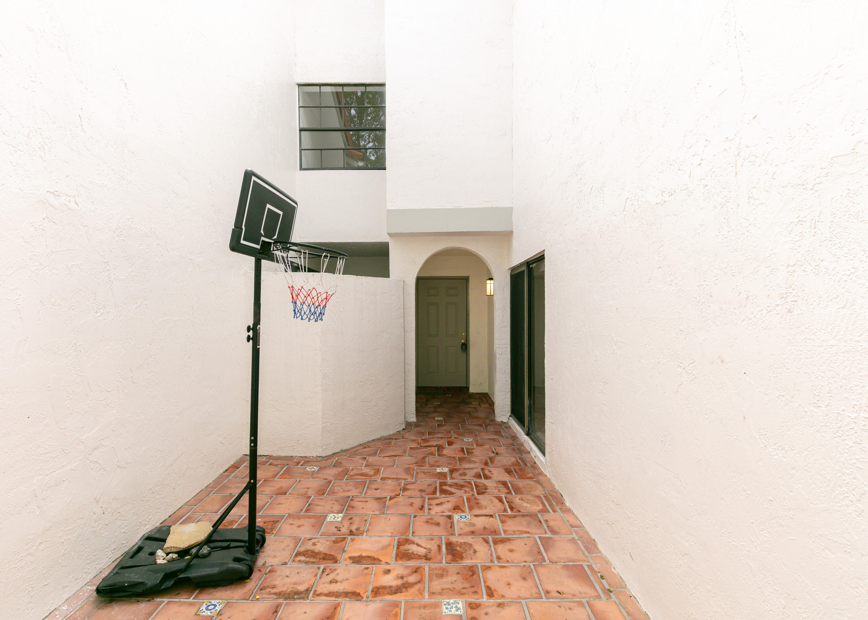 3530 Magellan #613, Aventura FL 33180