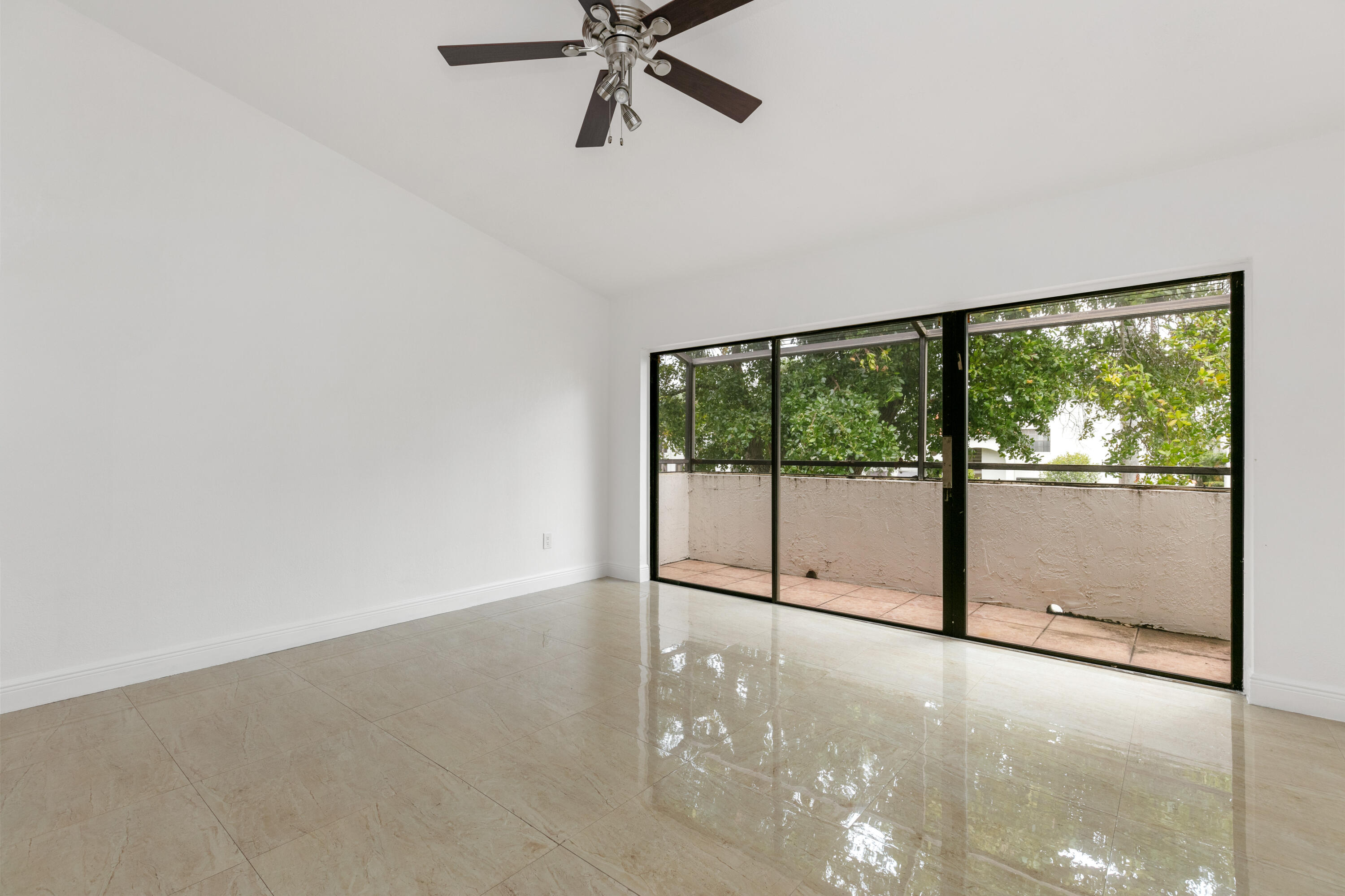 3530 Magellan #613, Aventura FL 33180