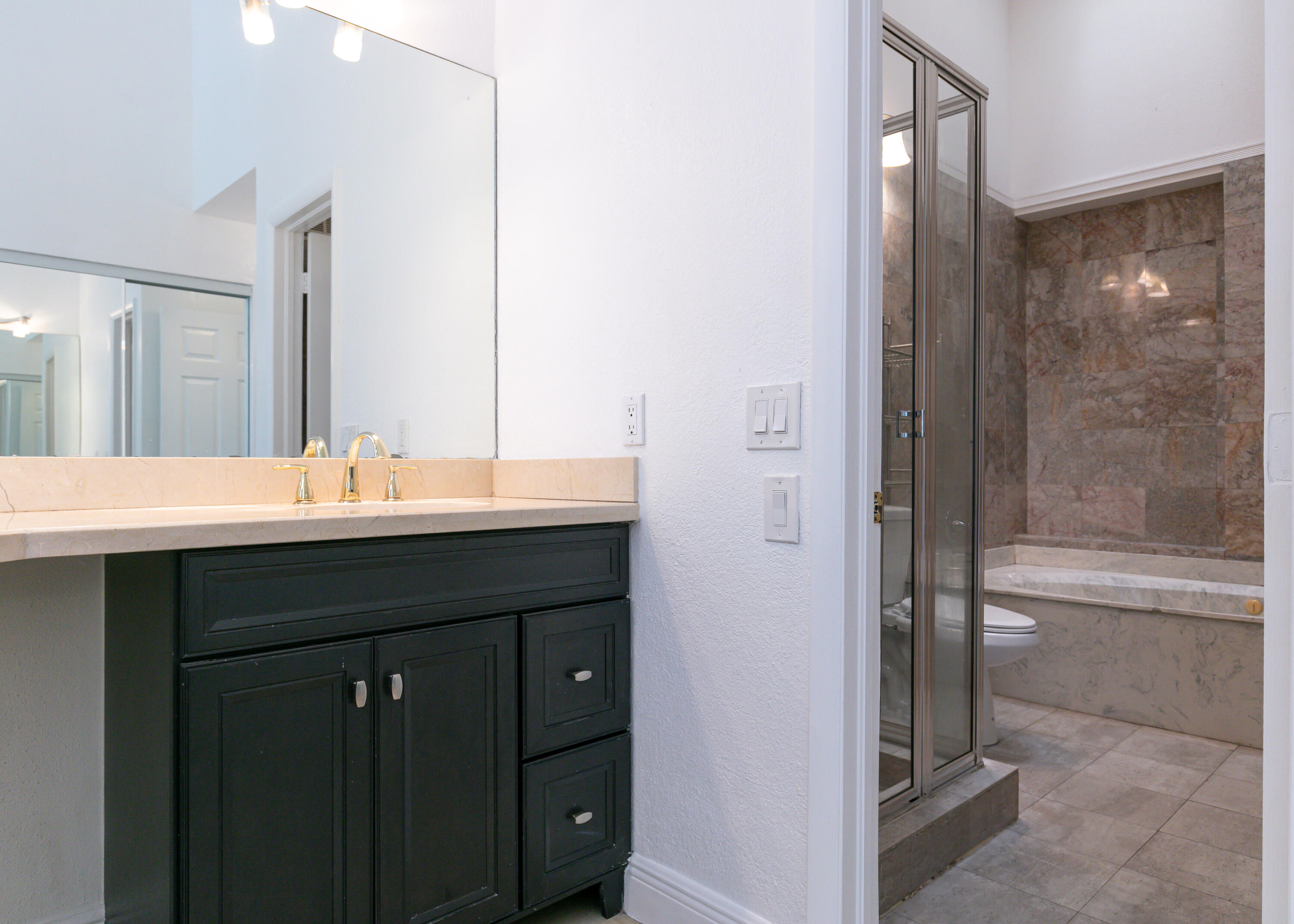 3530 Magellan #613, Aventura FL 33180