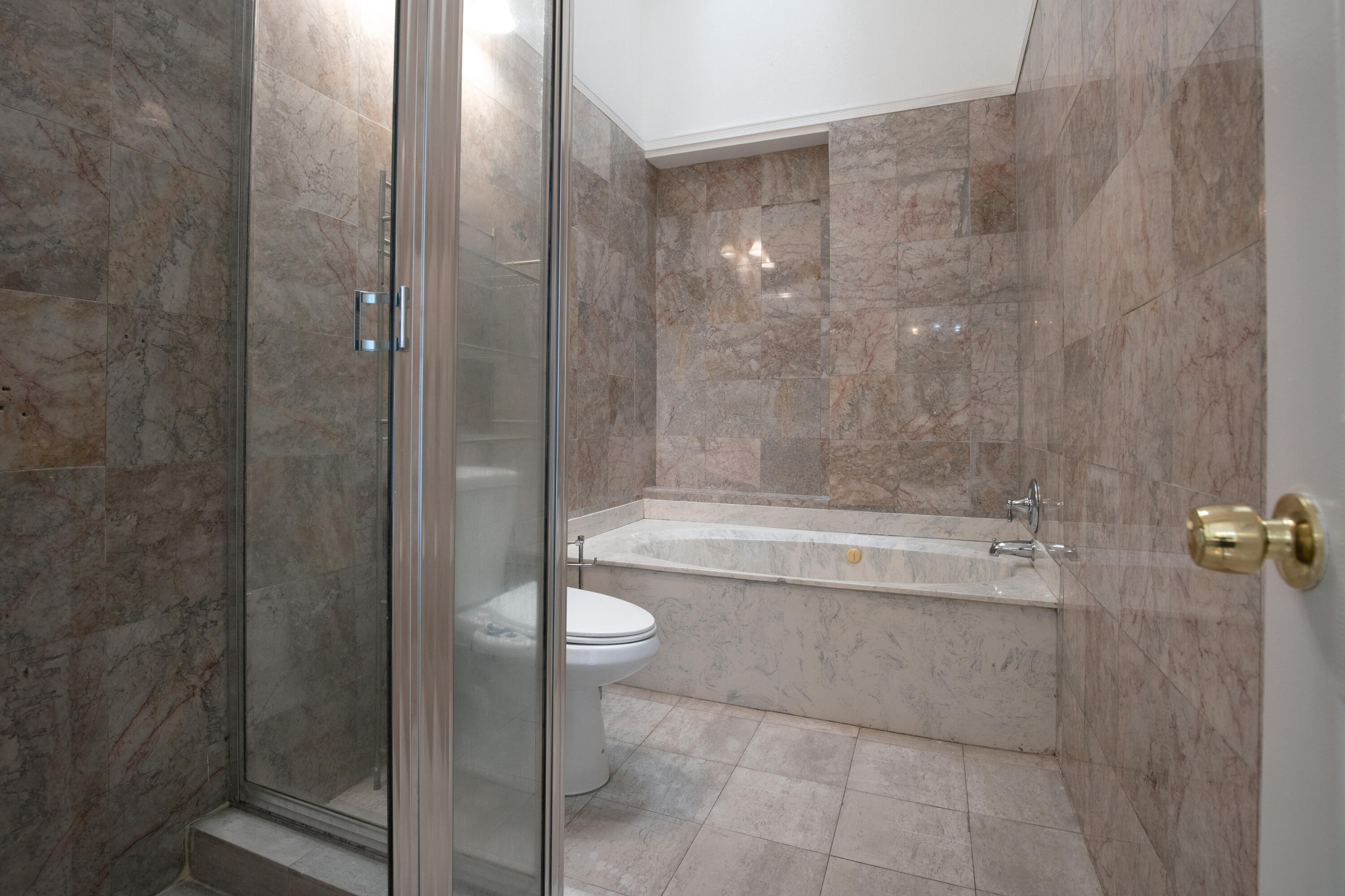 3530 Magellan #613, Aventura FL 33180