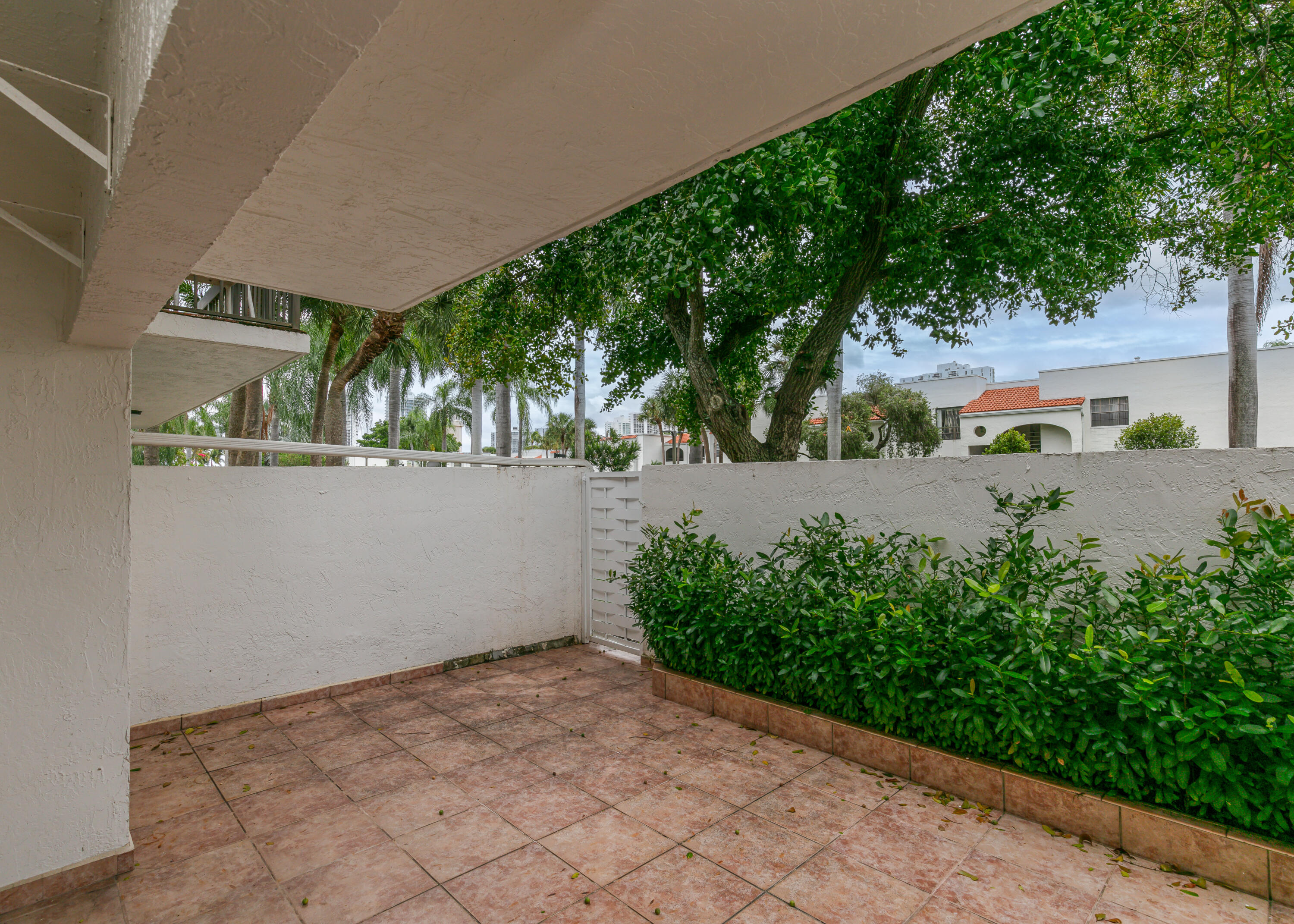 3530 Magellan #613, Aventura FL 33180