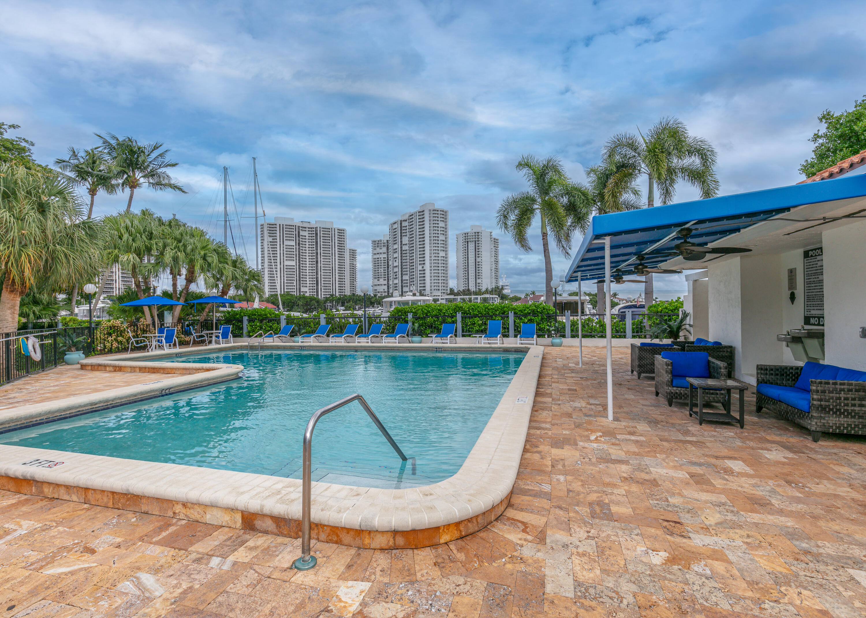 3530 Magellan #613, Aventura FL 33180