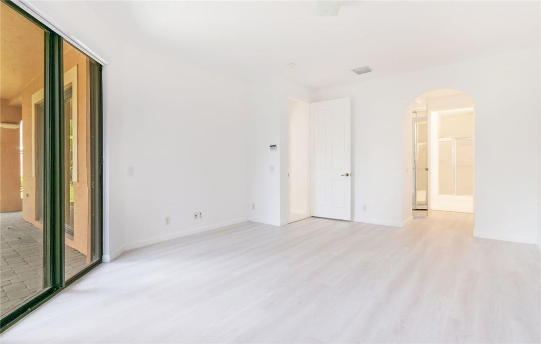 2692 Center Ct #2-32, Weston FL 33332