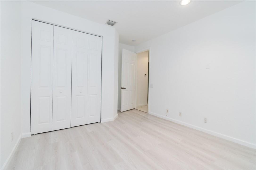 2692 Center Ct #2-32, Weston FL 33332