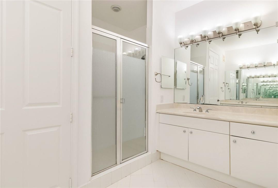 2692 Center Ct #2-32, Weston FL 33332