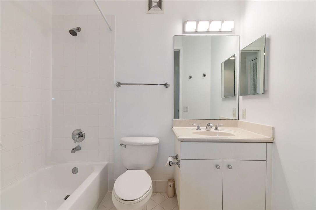 2692 Center Ct #2-32, Weston FL 33332