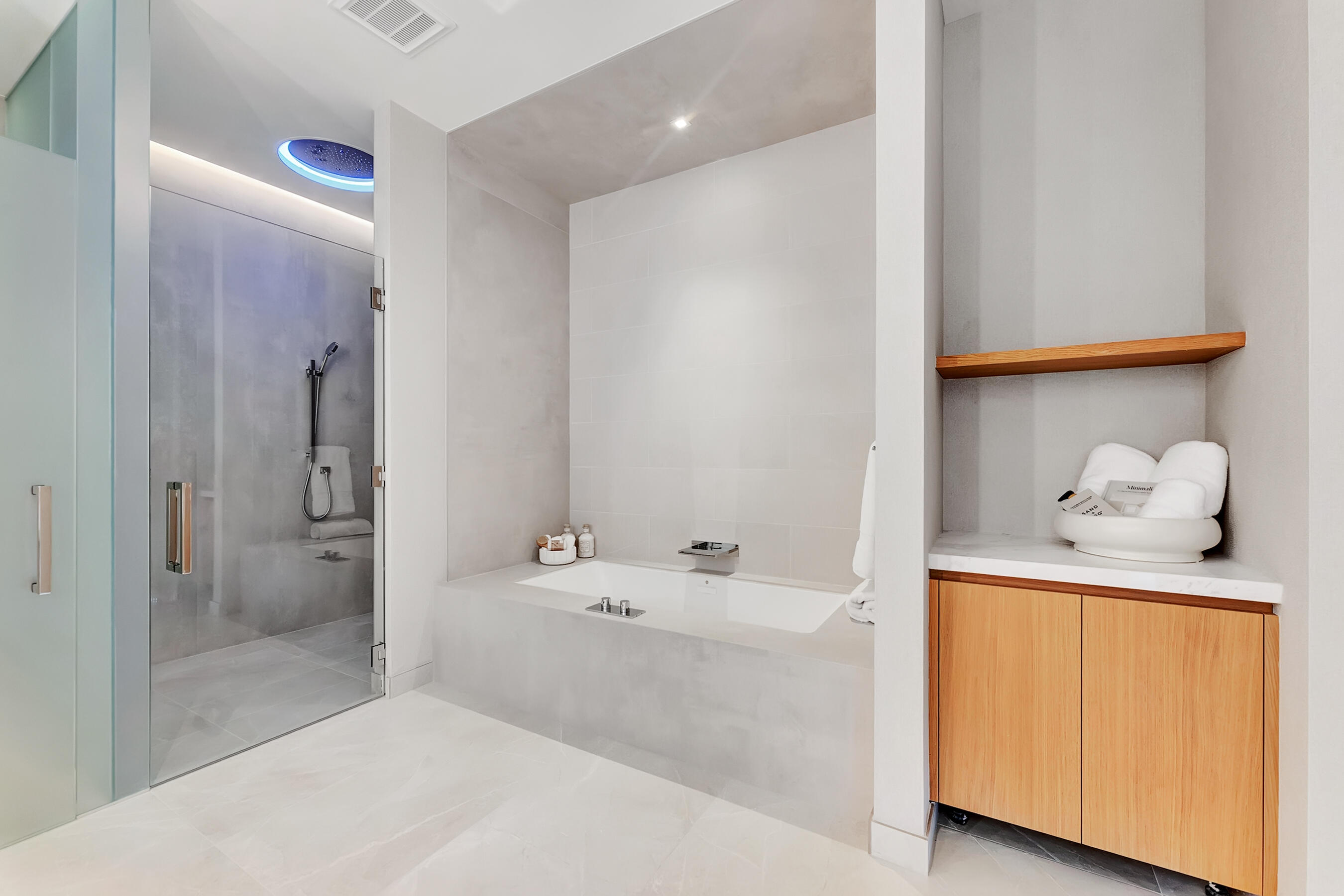 2321 SE 17th #401, Fort Lauderdale FL 33316