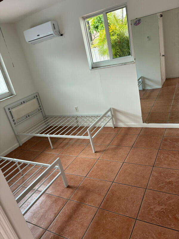 2828 SW 2nd, Miami FL 33135