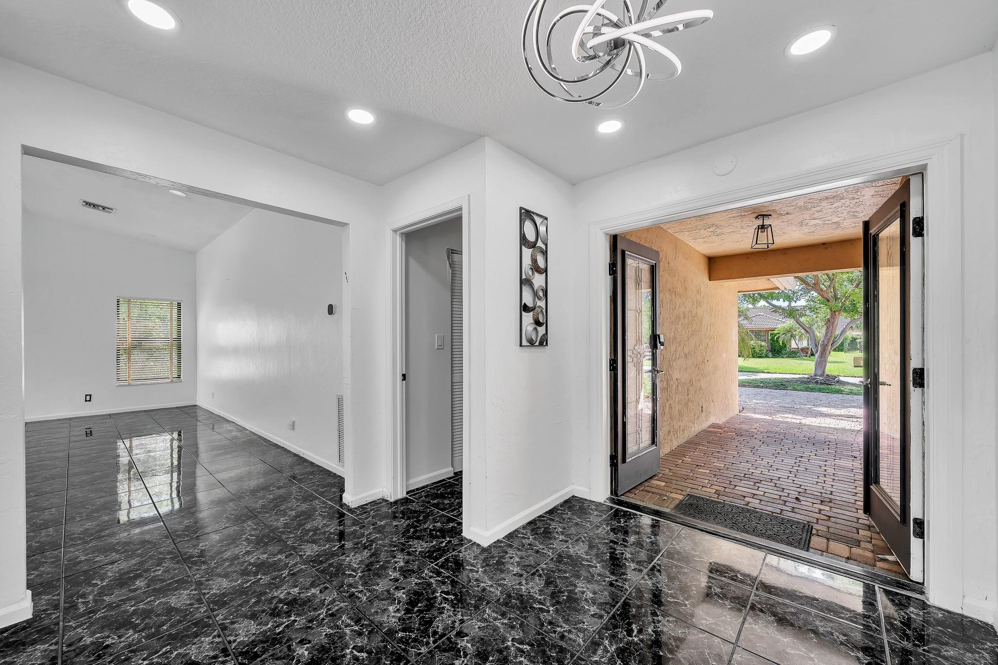 303 NW 105th, Coral Springs FL 33071