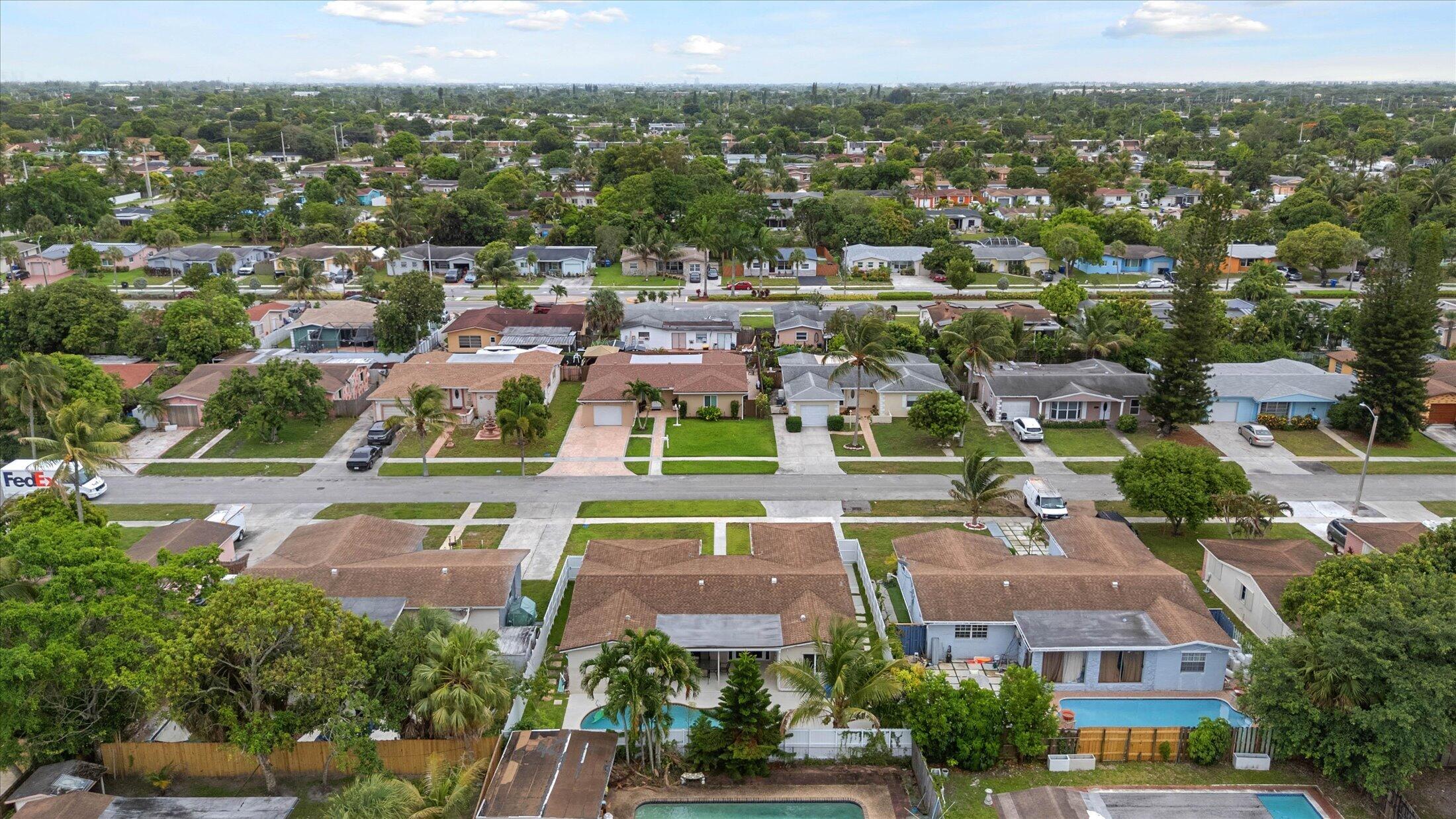 6515 SW 8th, North Lauderdale FL 33068