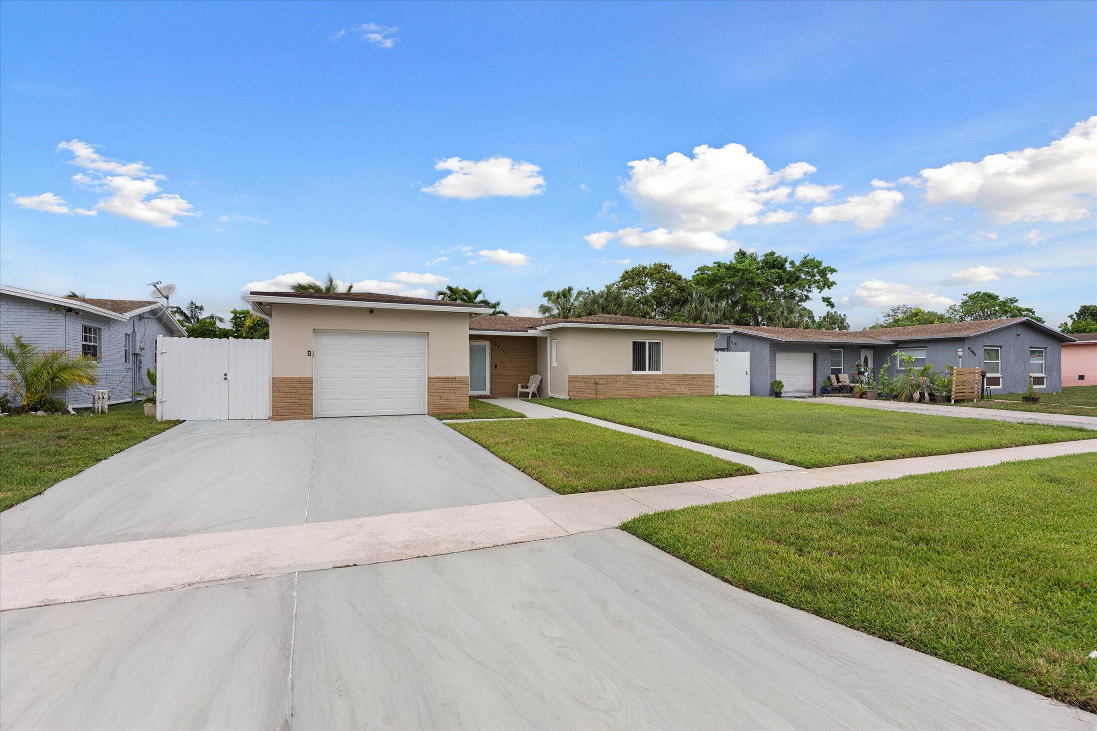 6515 SW 8th, North Lauderdale FL 33068