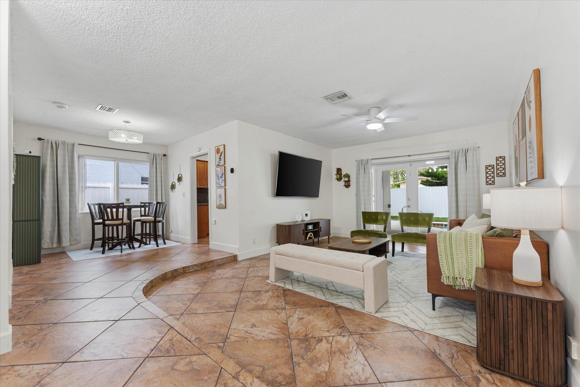 6515 SW 8th, North Lauderdale FL 33068