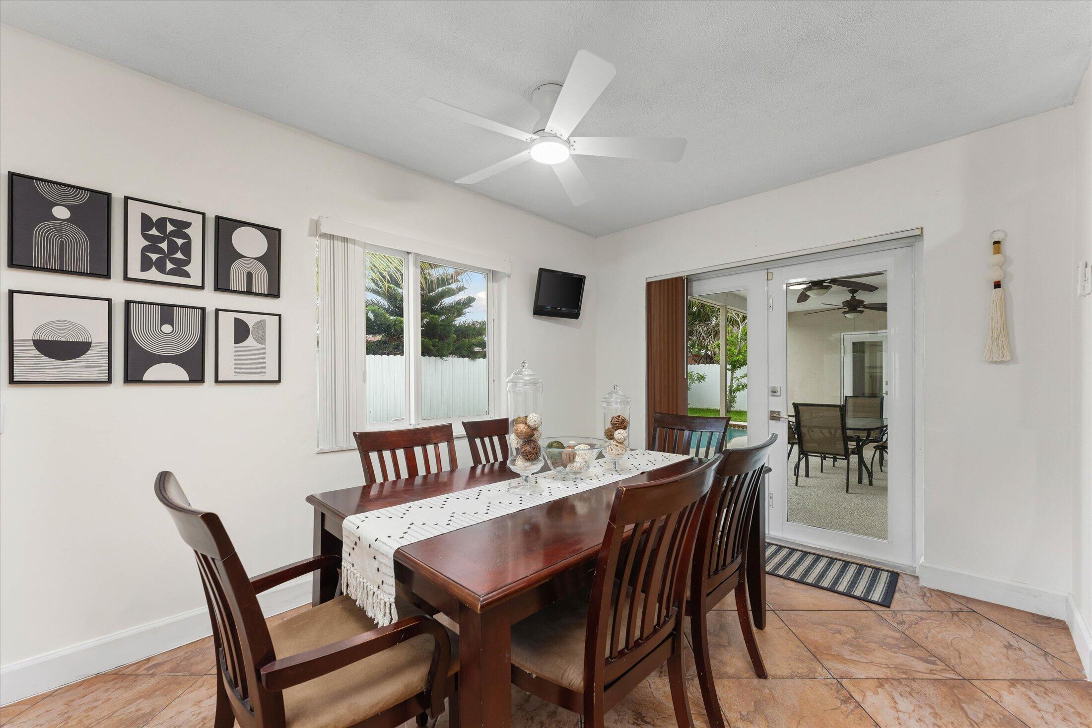 6515 SW 8th, North Lauderdale FL 33068