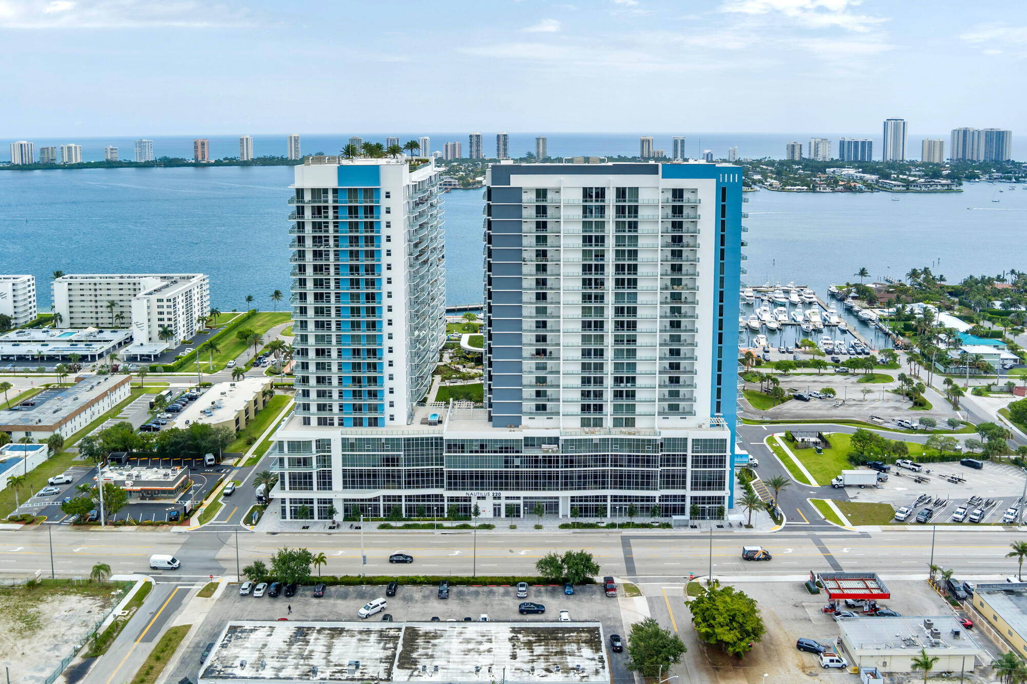 220 Lake Shore #1809, Lake Park FL 33403