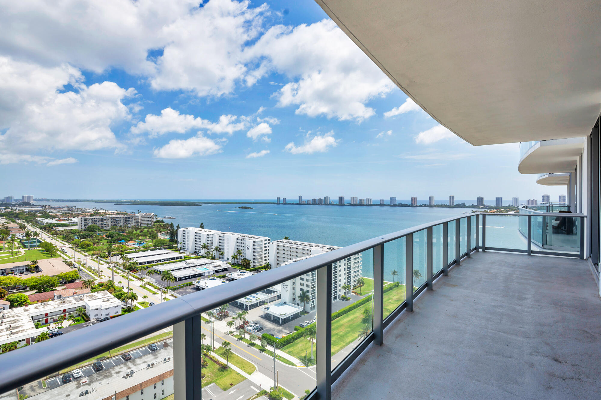 220 Lake Shore #1809, Lake Park FL 33403