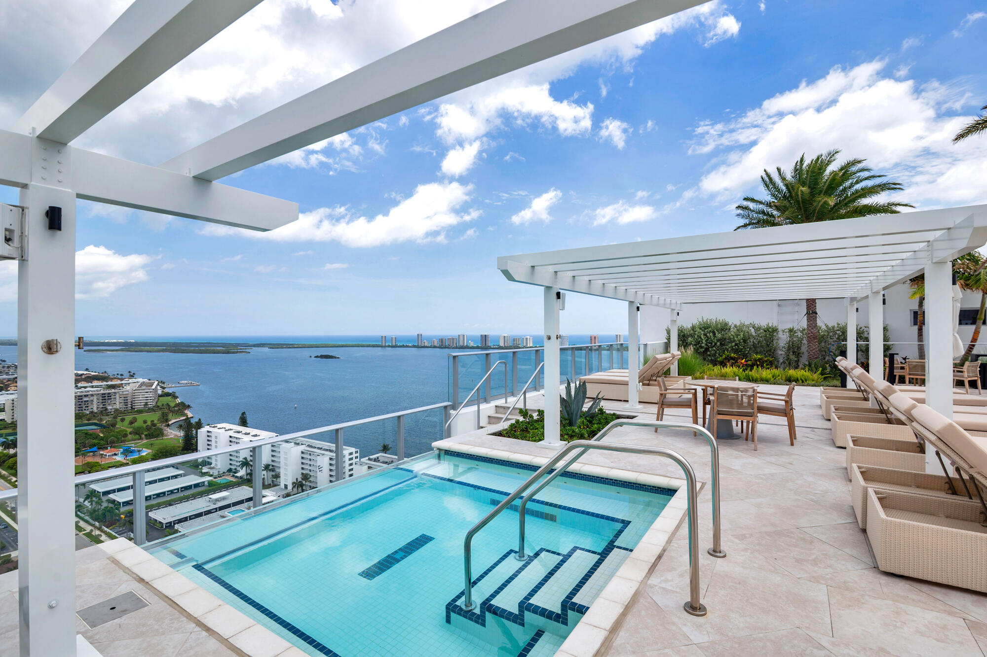 220 Lake Shore #1809, Lake Park FL 33403