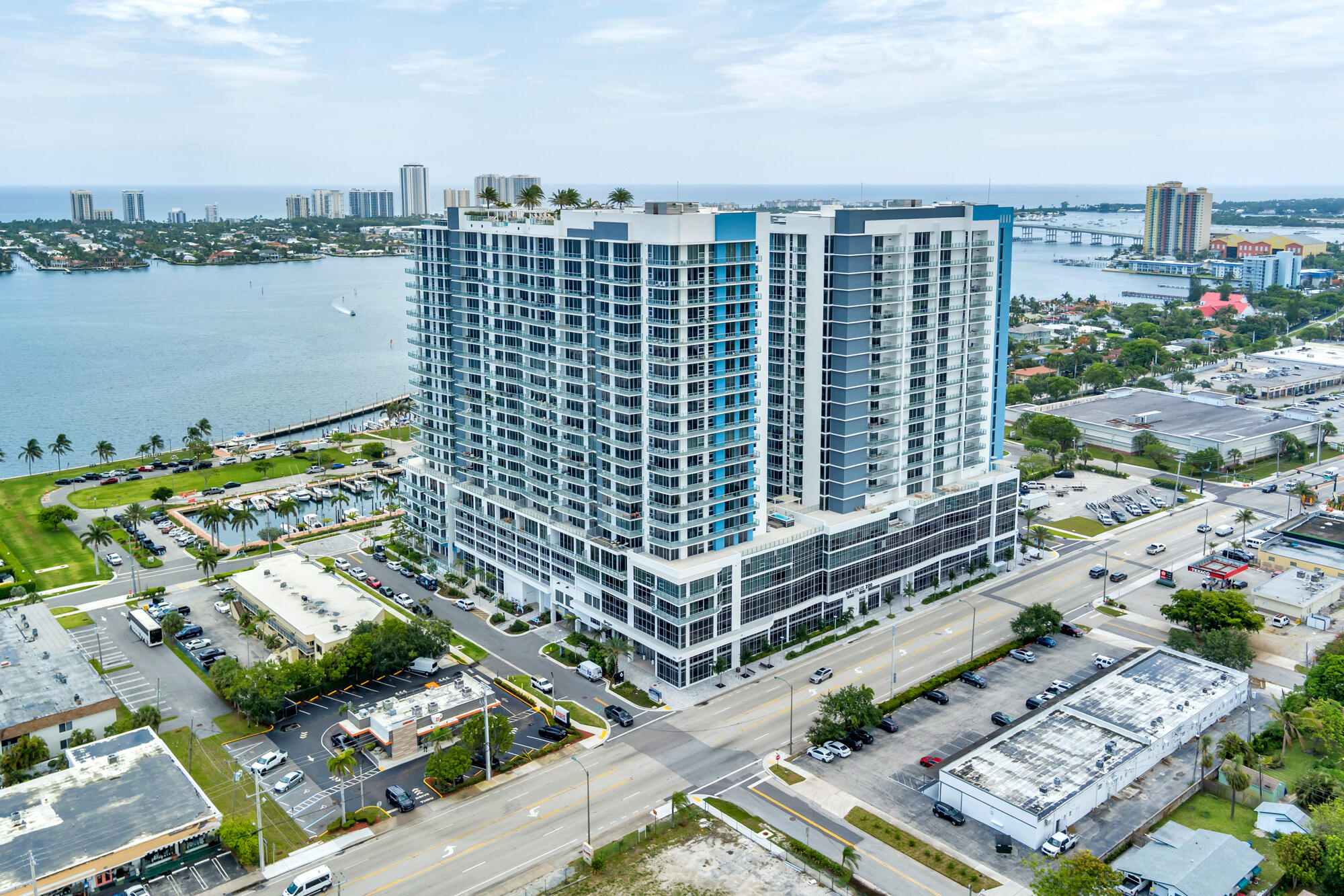 220 Lake Shore #1809, Lake Park FL 33403