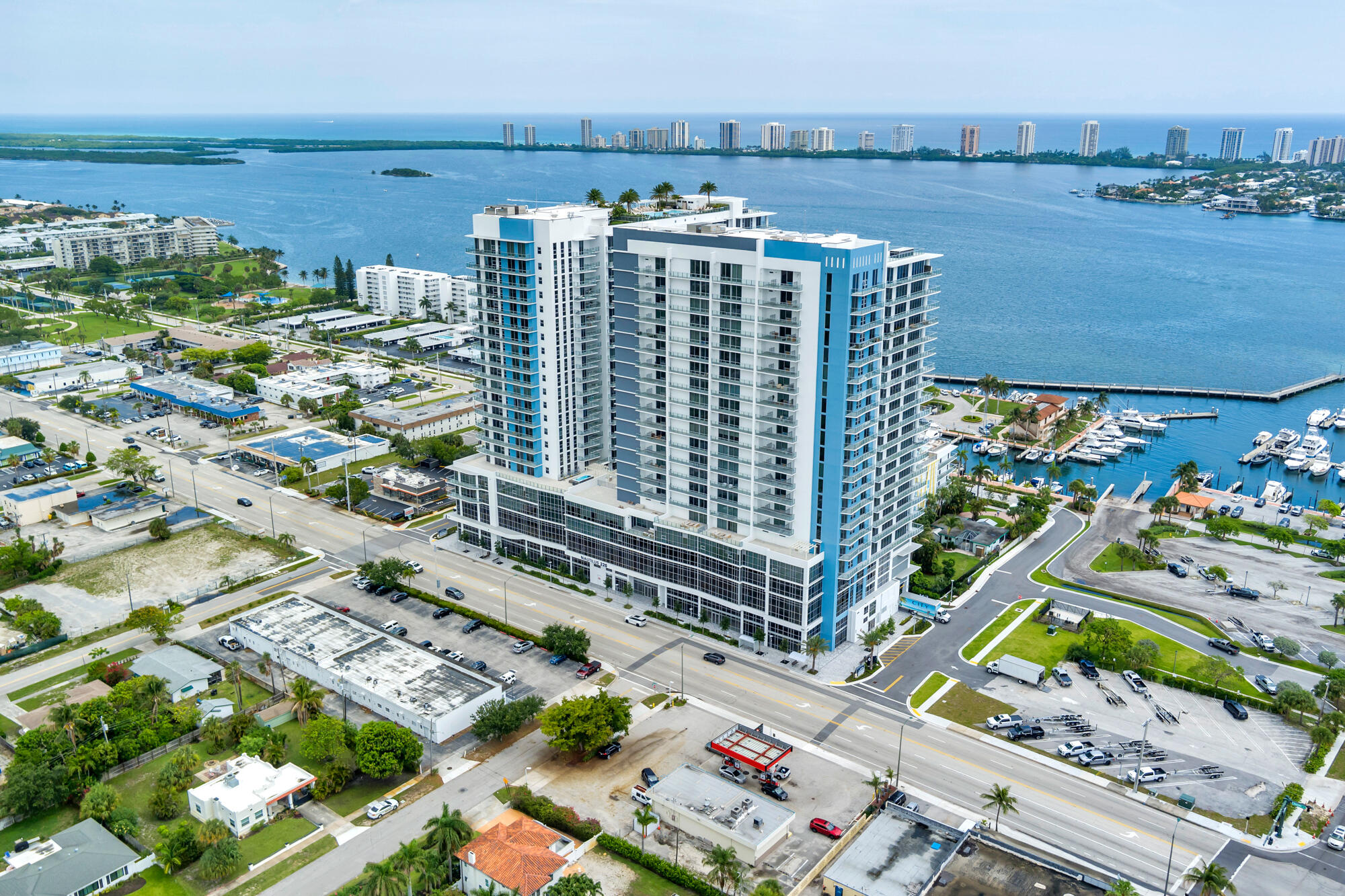 220 Lake Shore #1809, Lake Park FL 33403