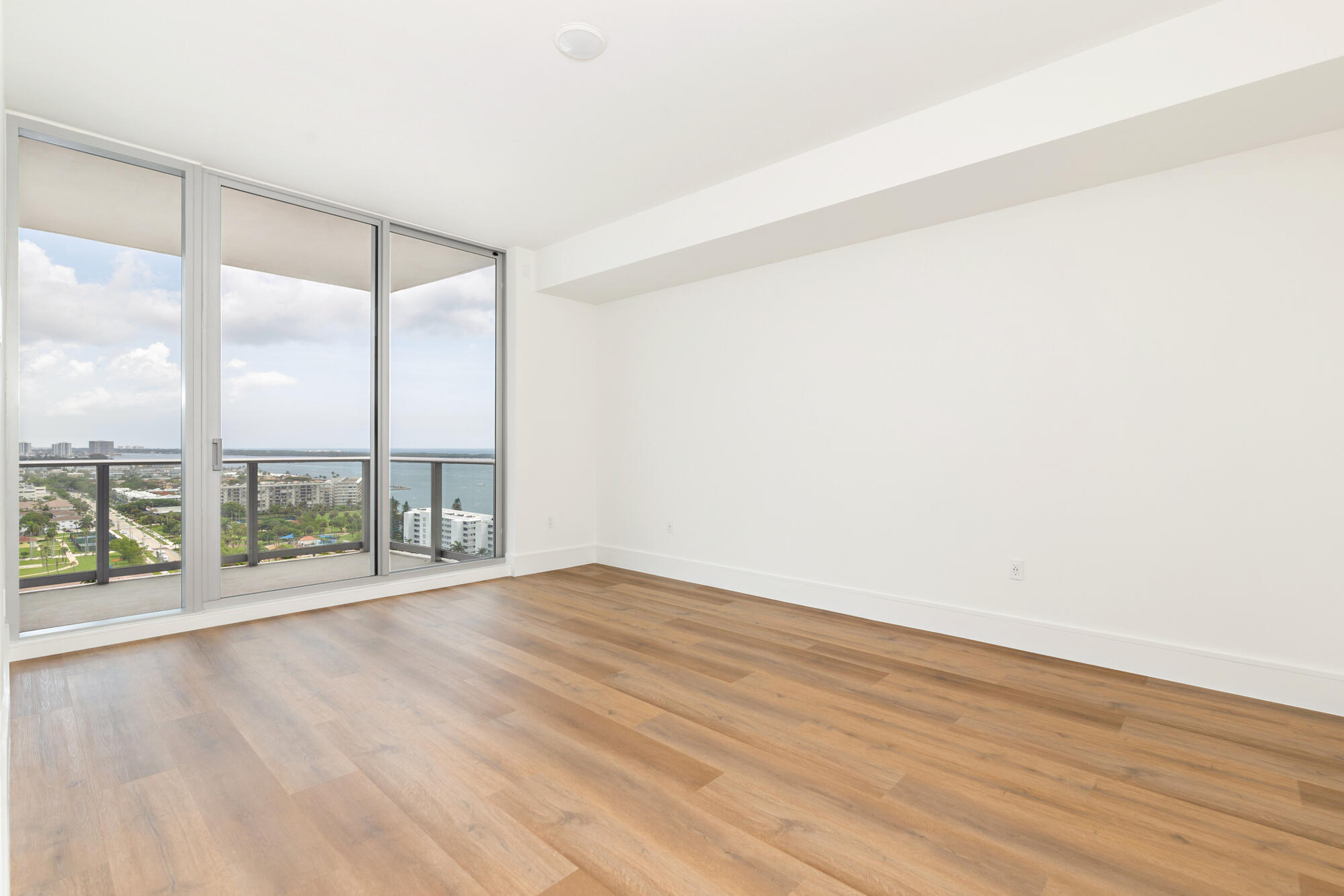220 Lake Shore #1809, Lake Park FL 33403