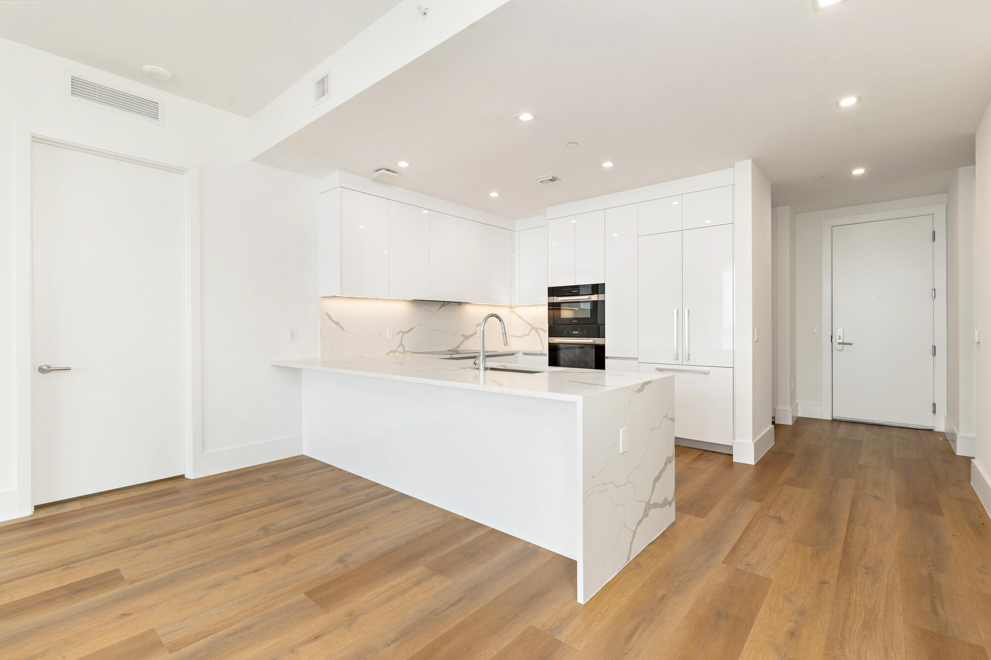 220 Lake Shore #1809, Lake Park FL 33403