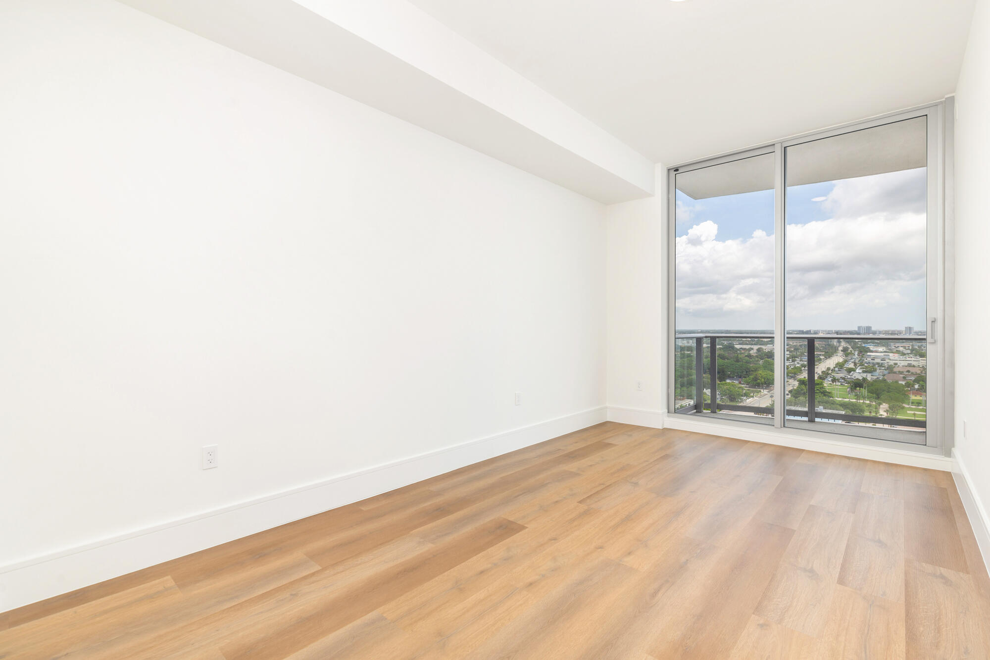 220 Lake Shore #1809, Lake Park FL 33403