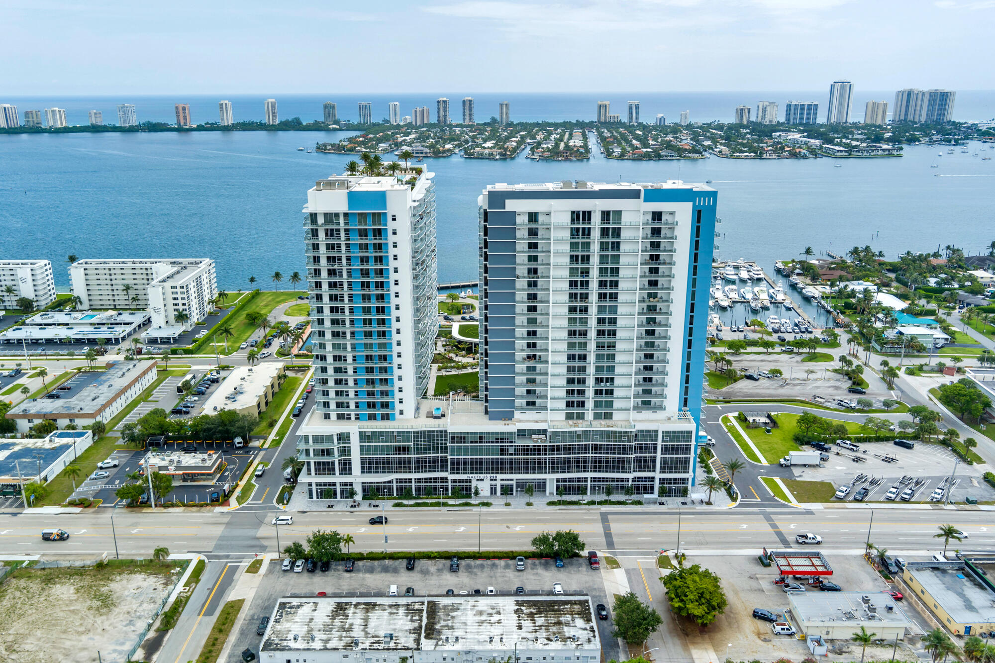 220 Lake Shore #1809, Lake Park FL 33403