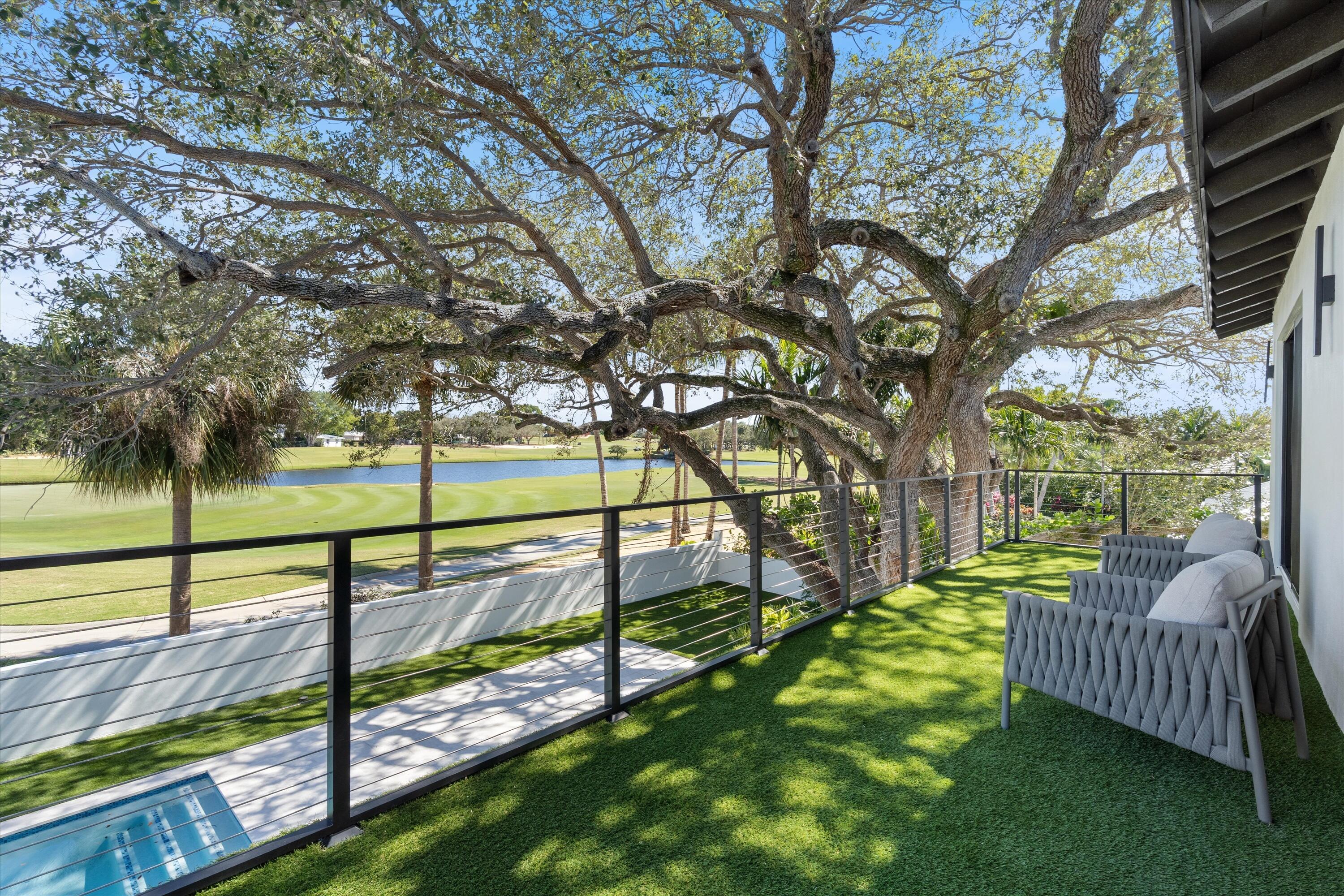 868 Country Club, North Palm Beach FL 33408