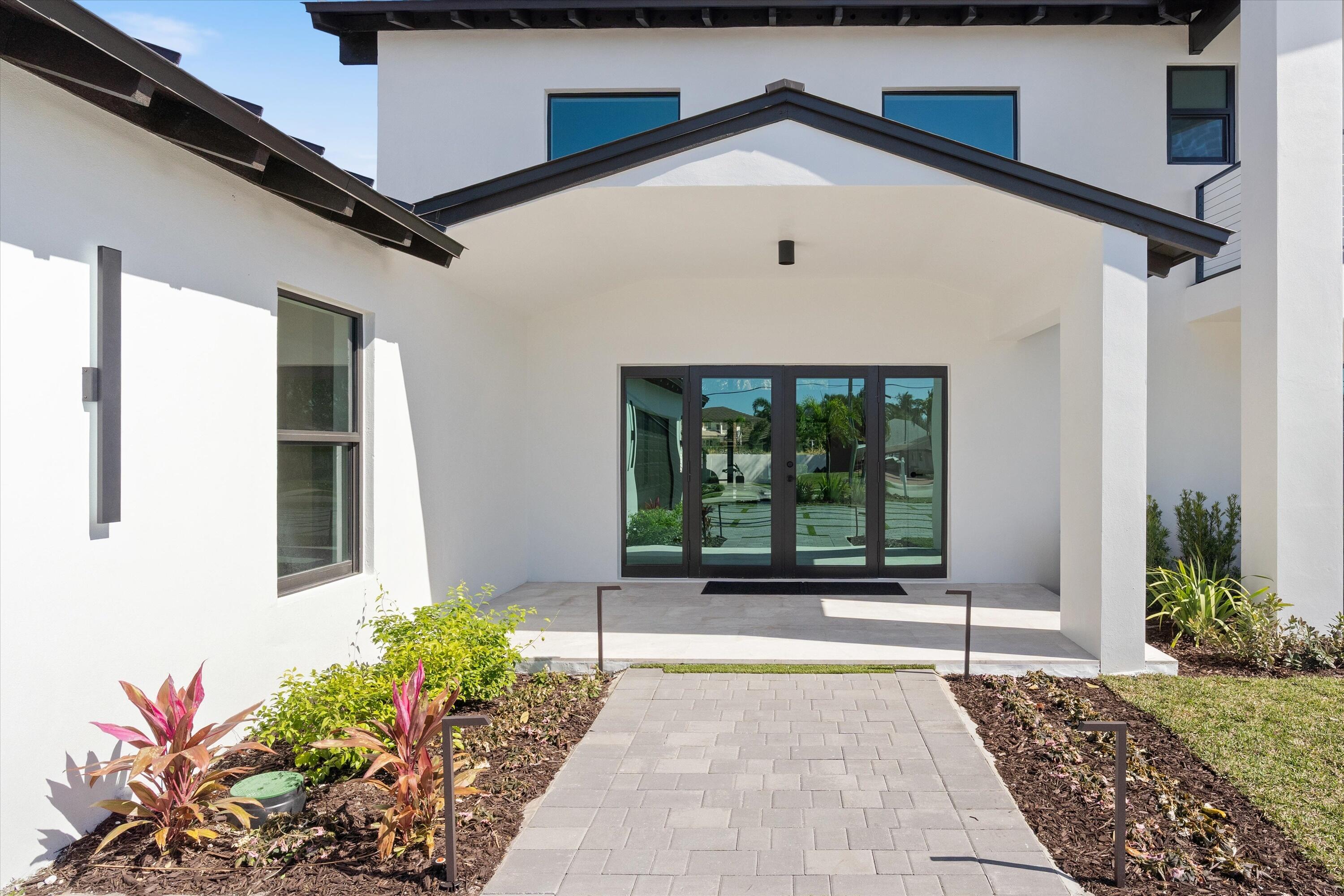 868 Country Club, North Palm Beach FL 33408